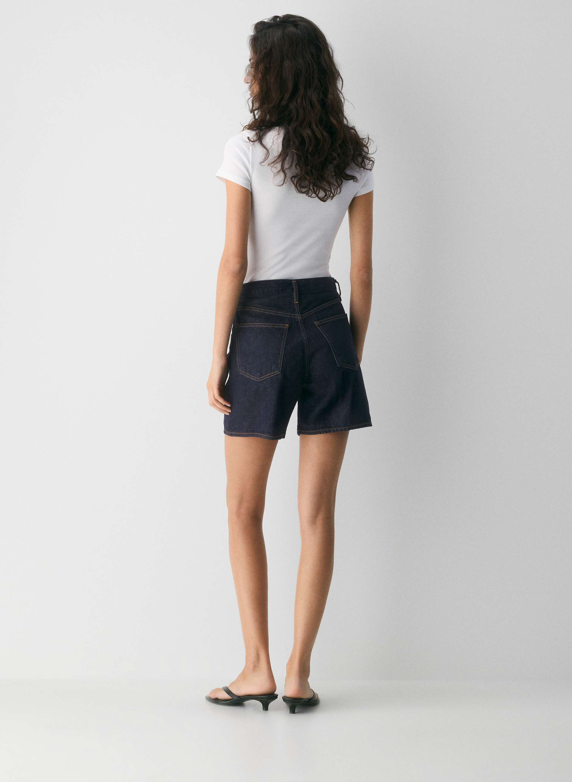 DAME SHORT | Aritzia