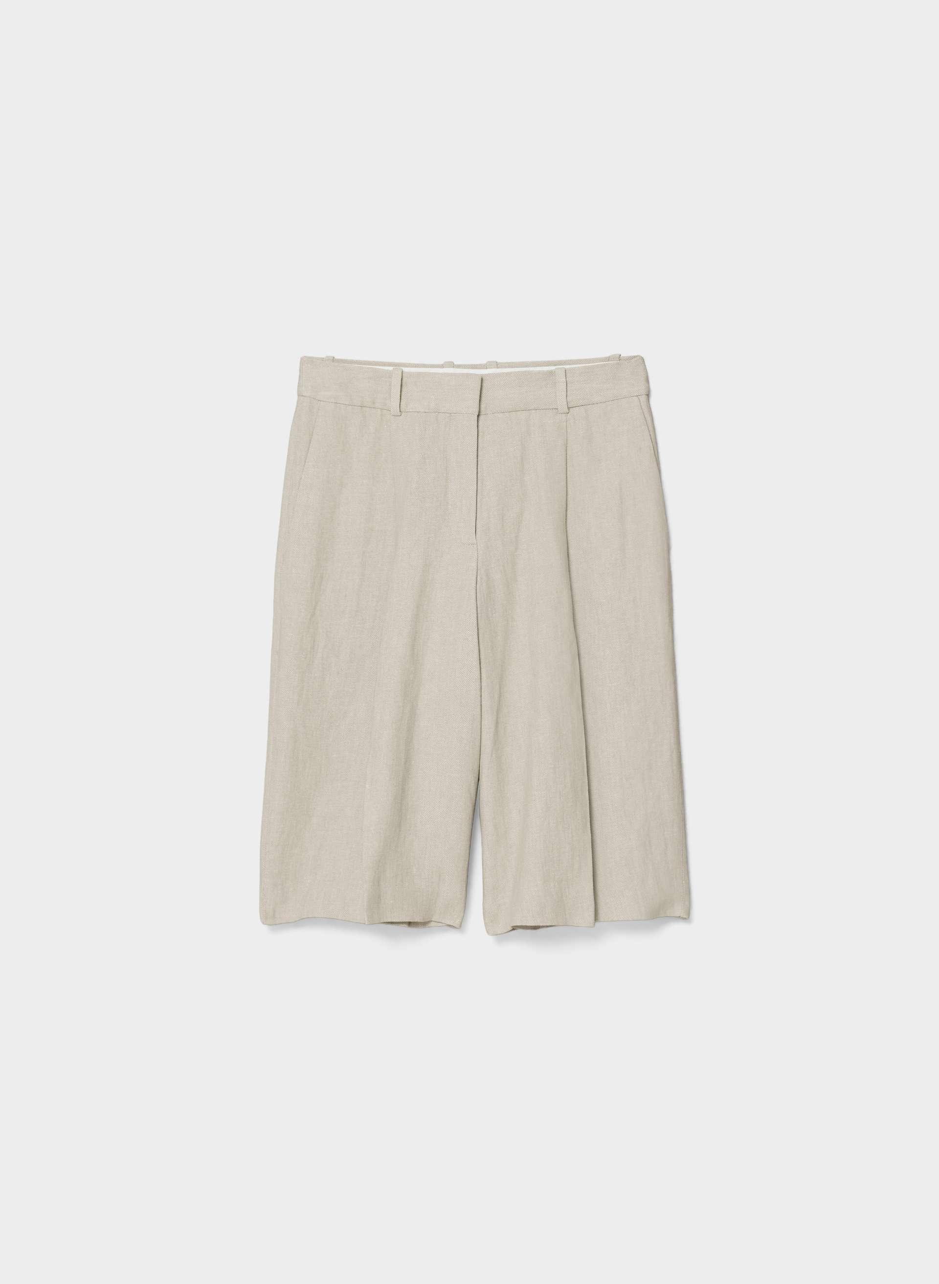 SHORT TOUCHPOINT | Aritzia