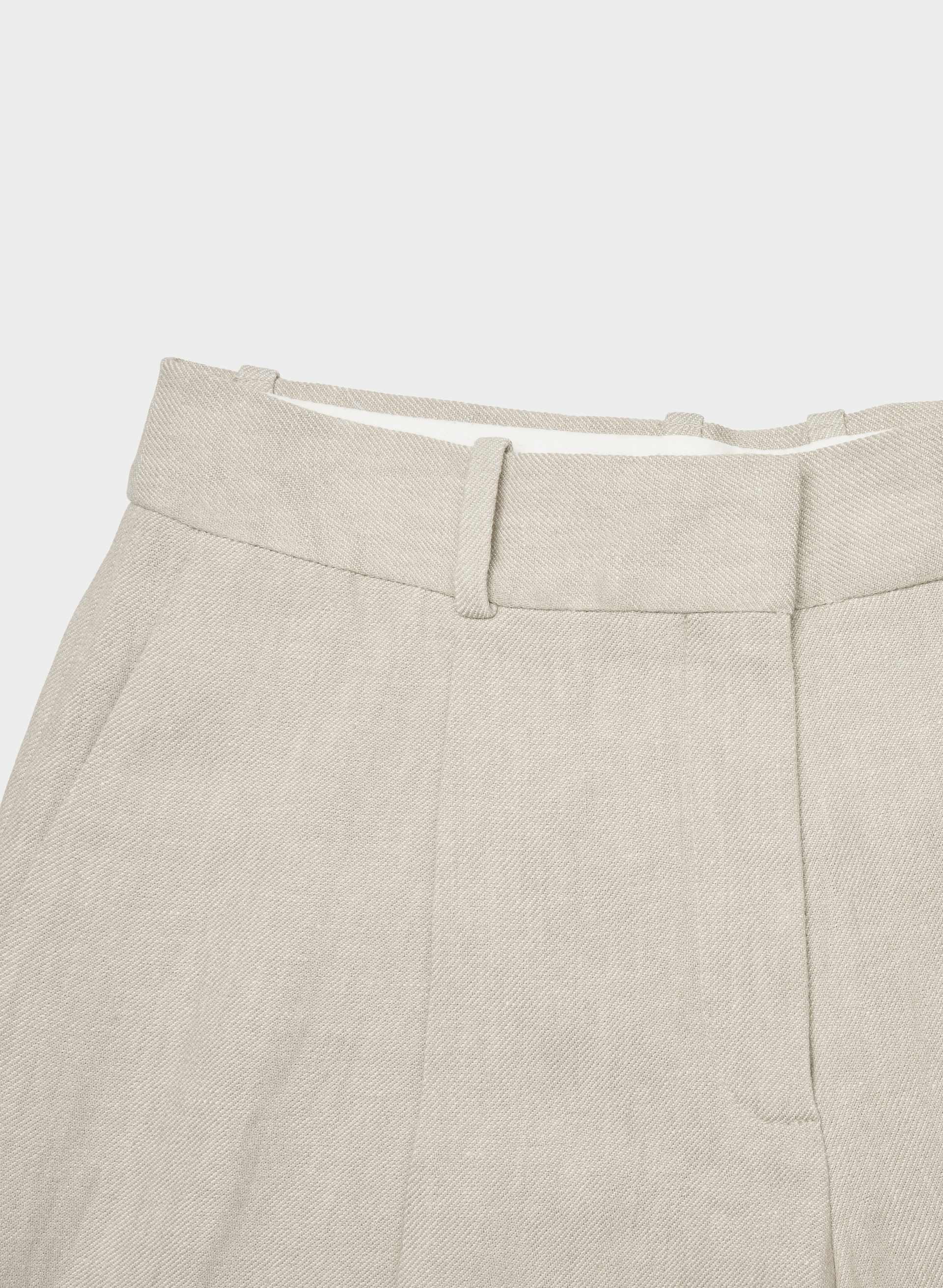SHORT TOUCHPOINT | Aritzia