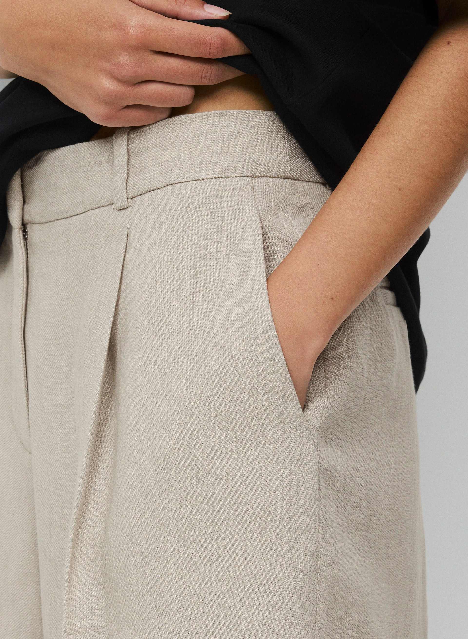 SHORT TOUCHPOINT | Aritzia