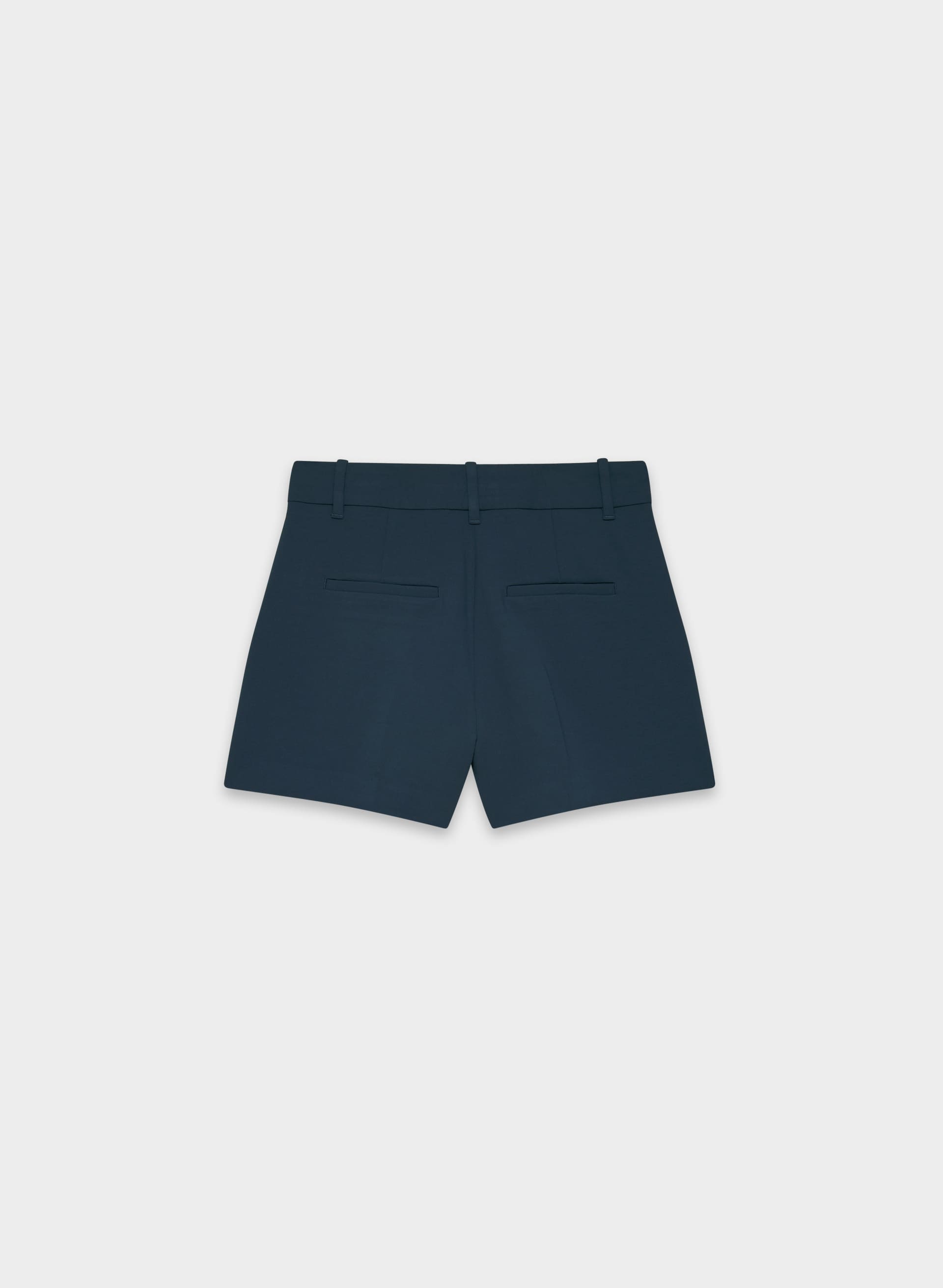 THE EFFORTLESS SHORT™ MINI | Aritzia