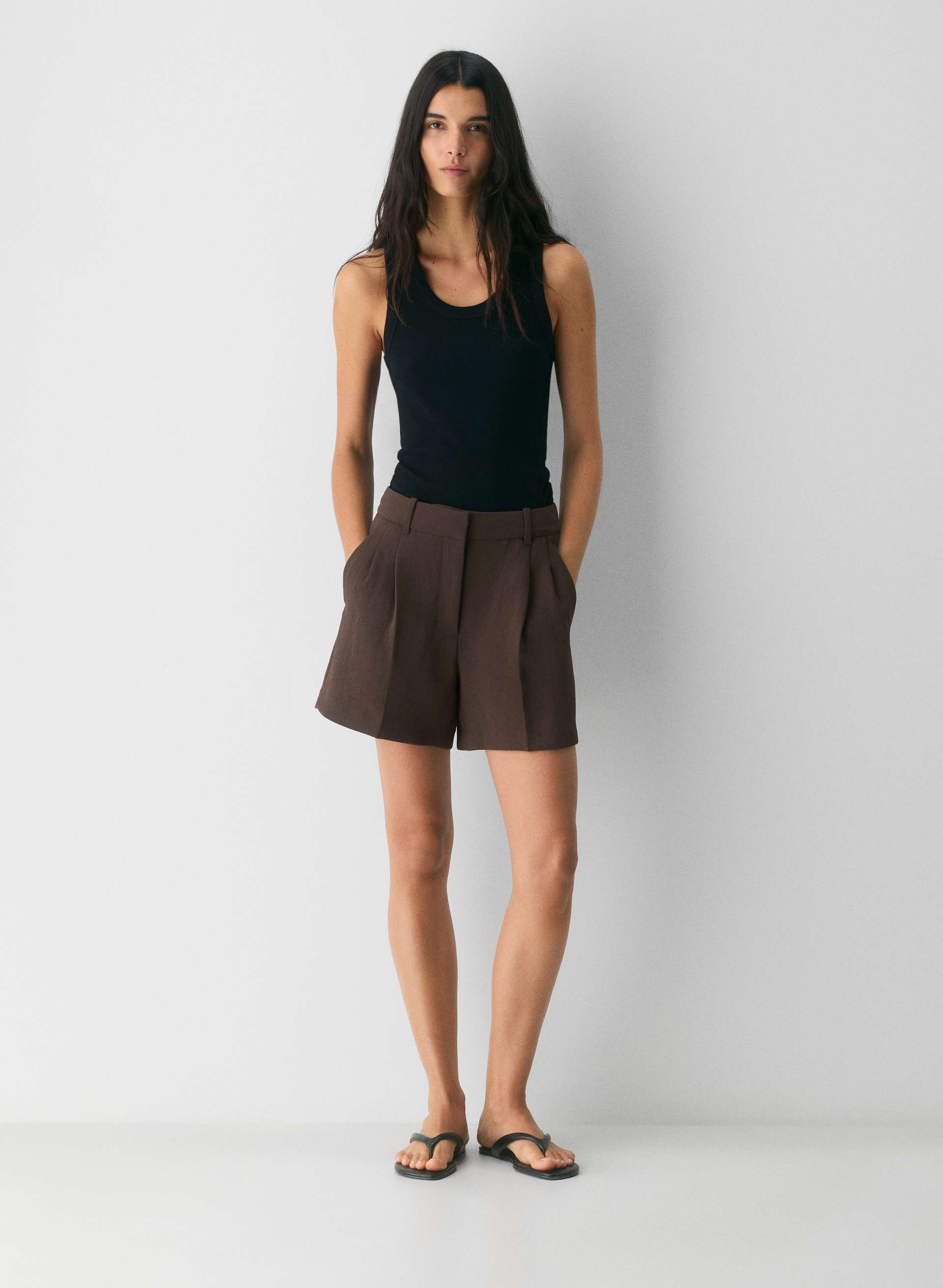 THE EFFORTLESS SHORT™ MID-THIGH | Aritzia