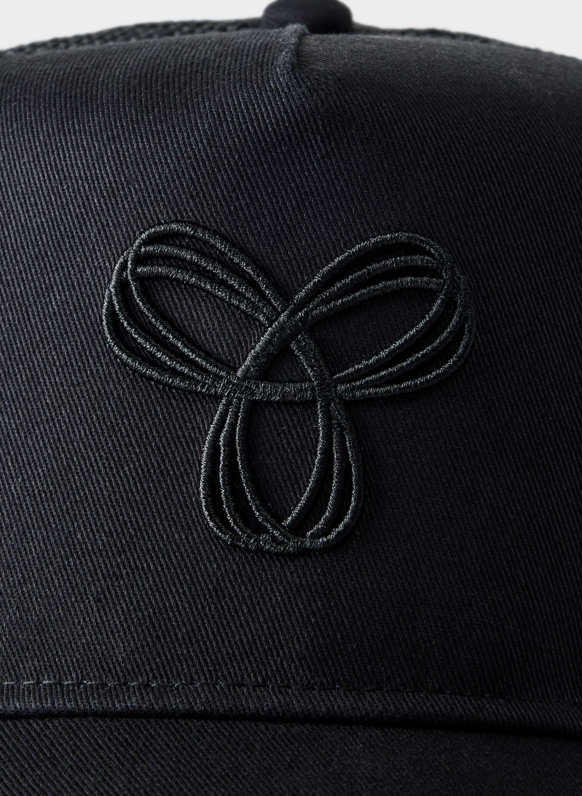 RAY TRUCKER HAT | Aritzia