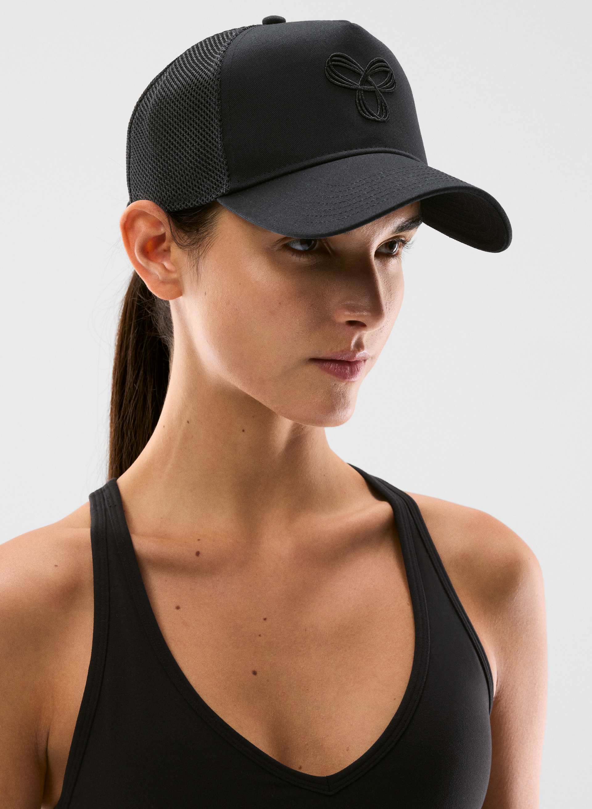 RAY TRUCKER HAT | Aritzia