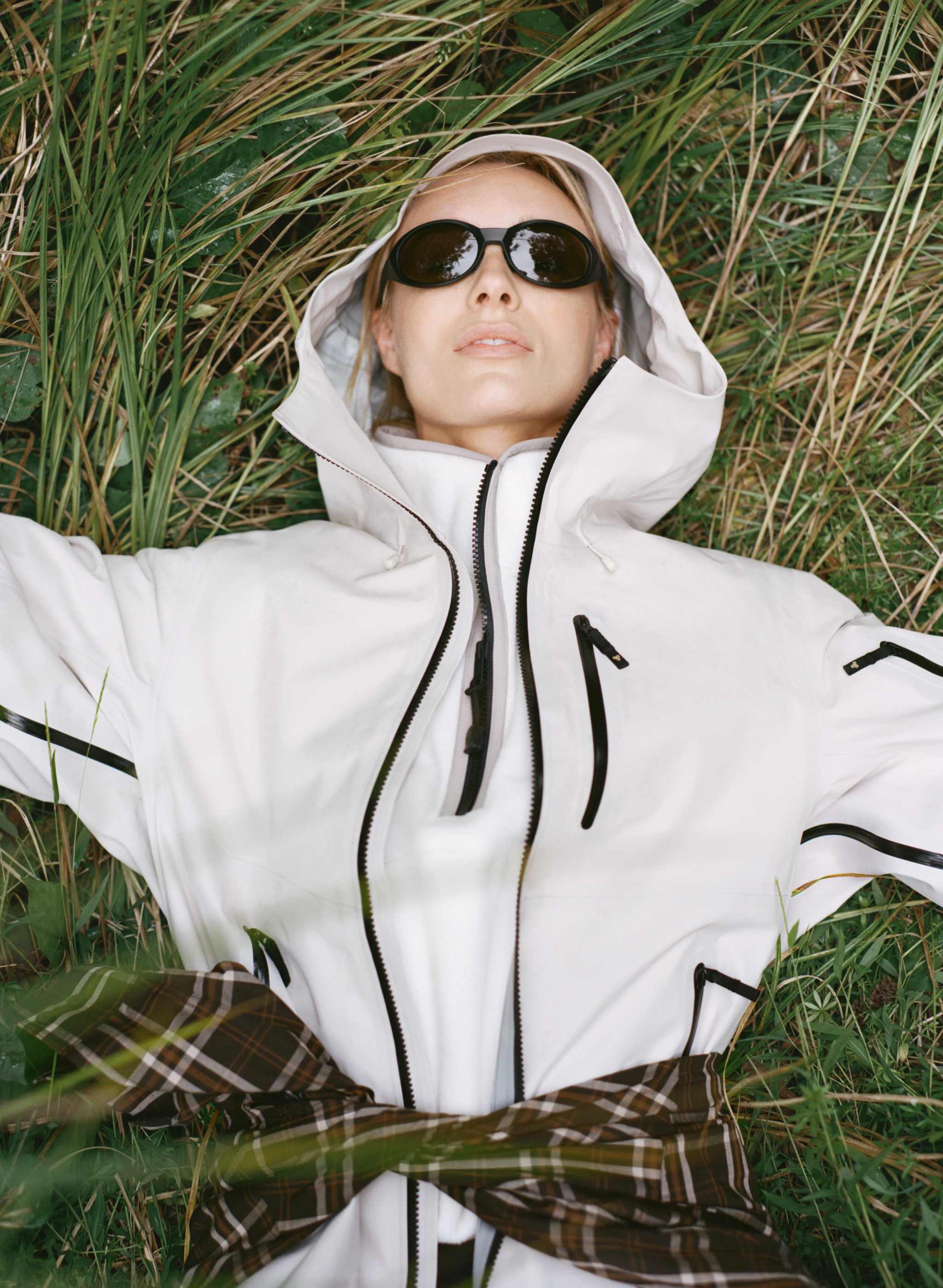 GORE-TEX® FACTOR JACKET - 3-layer waterproof and windproof GORE-TEX® jacket. 