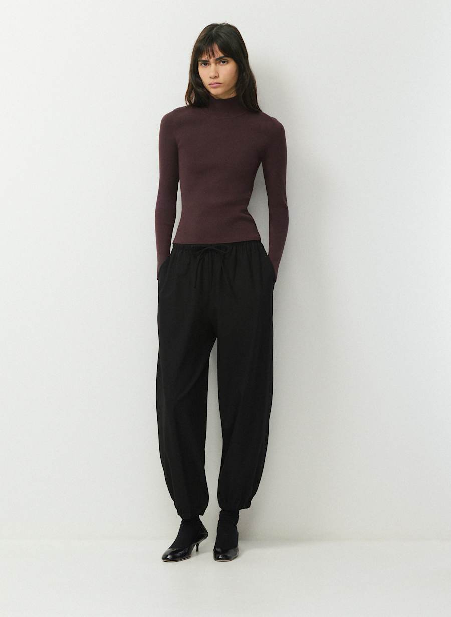 Conversation Turtleneck - Wonder Yarn by Aritzia