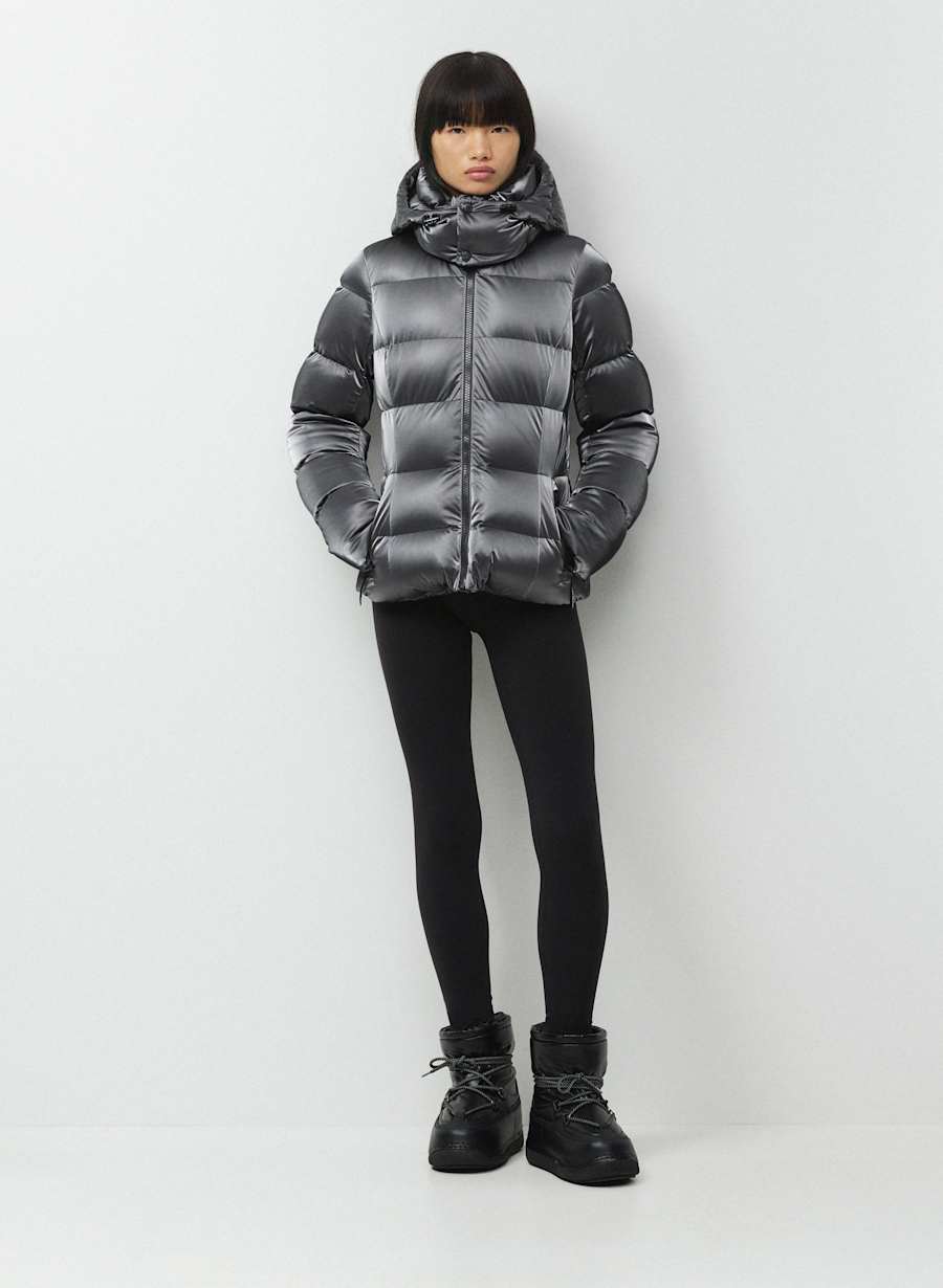 The SuperSnug Puff™ - Liquid Shine by Aritzia