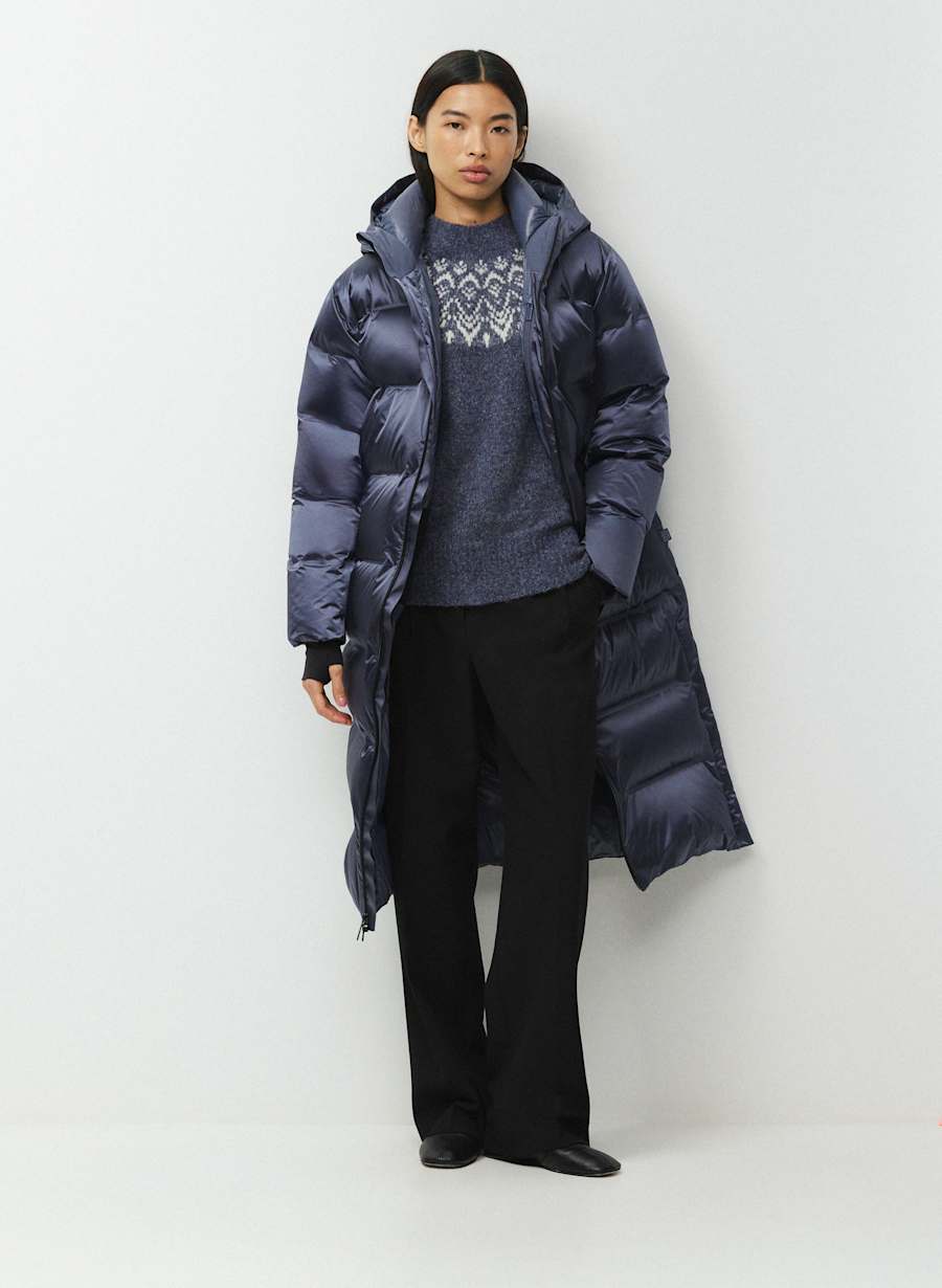 The Super Puff₂O™ Long - AlpenGlaze™ by Aritzia