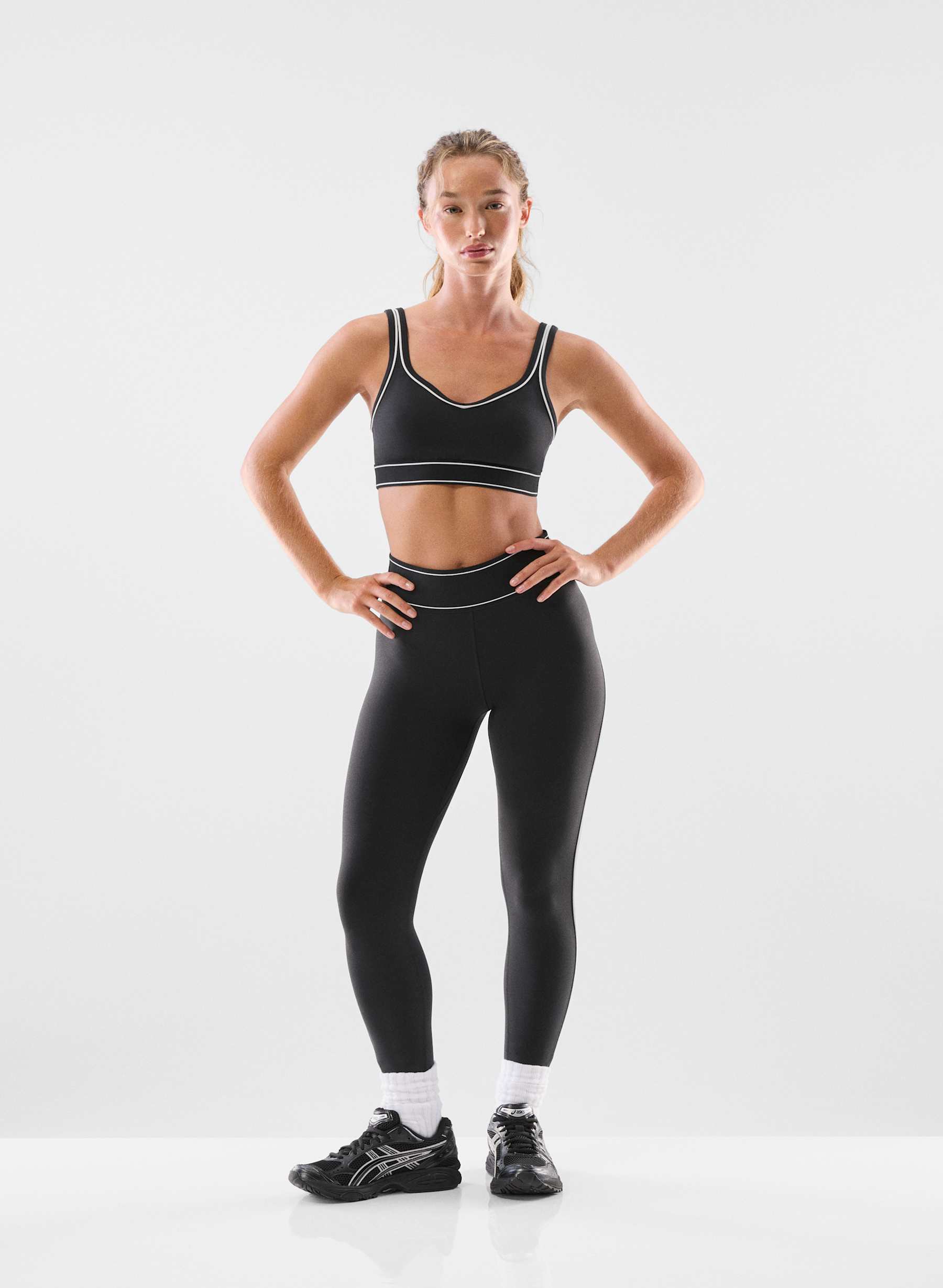 Golden LIFE Tiebreak Sports Bra — photo 1