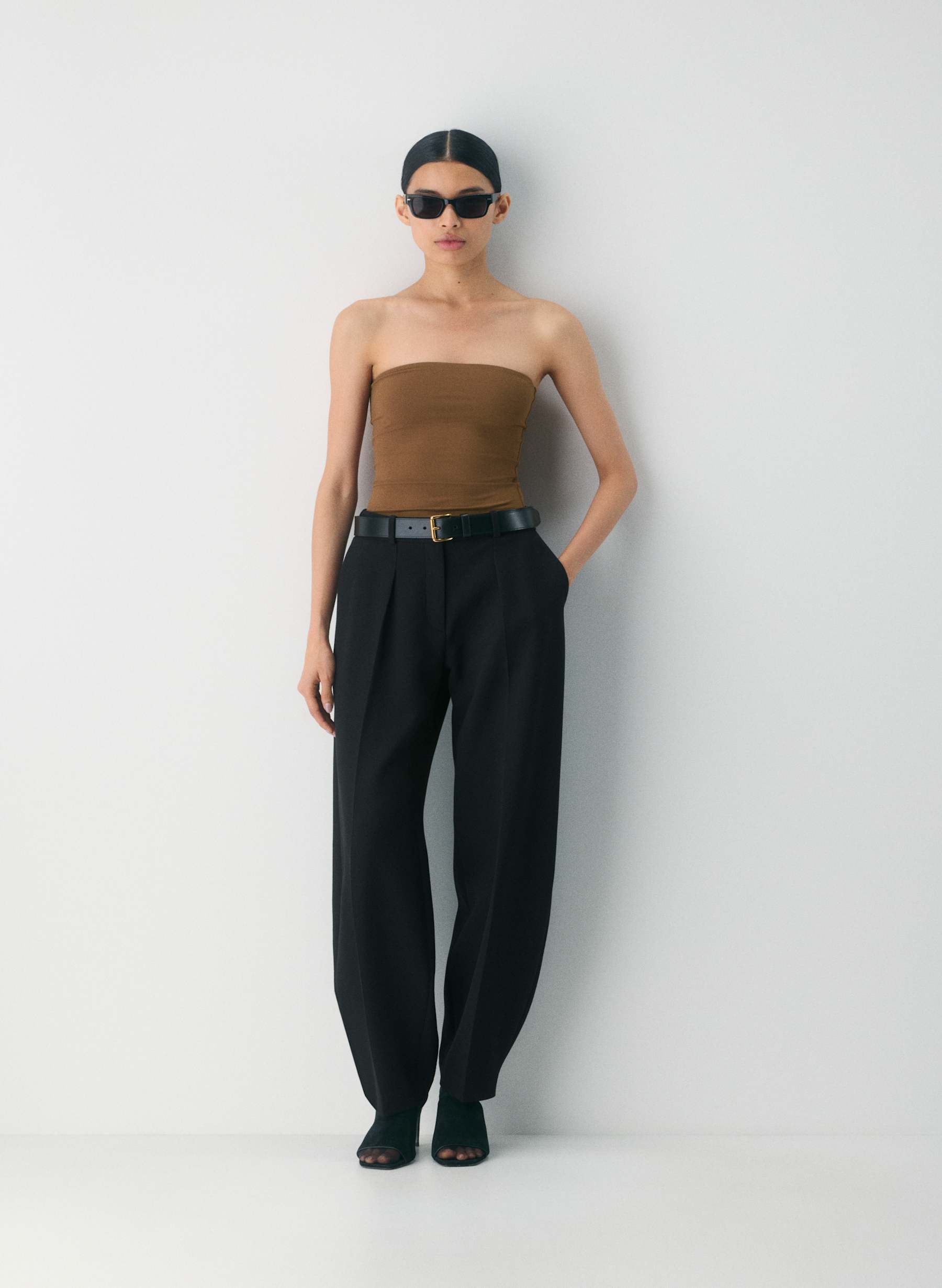 Aritzia Original Contour Appeal Tube Top — photo 1