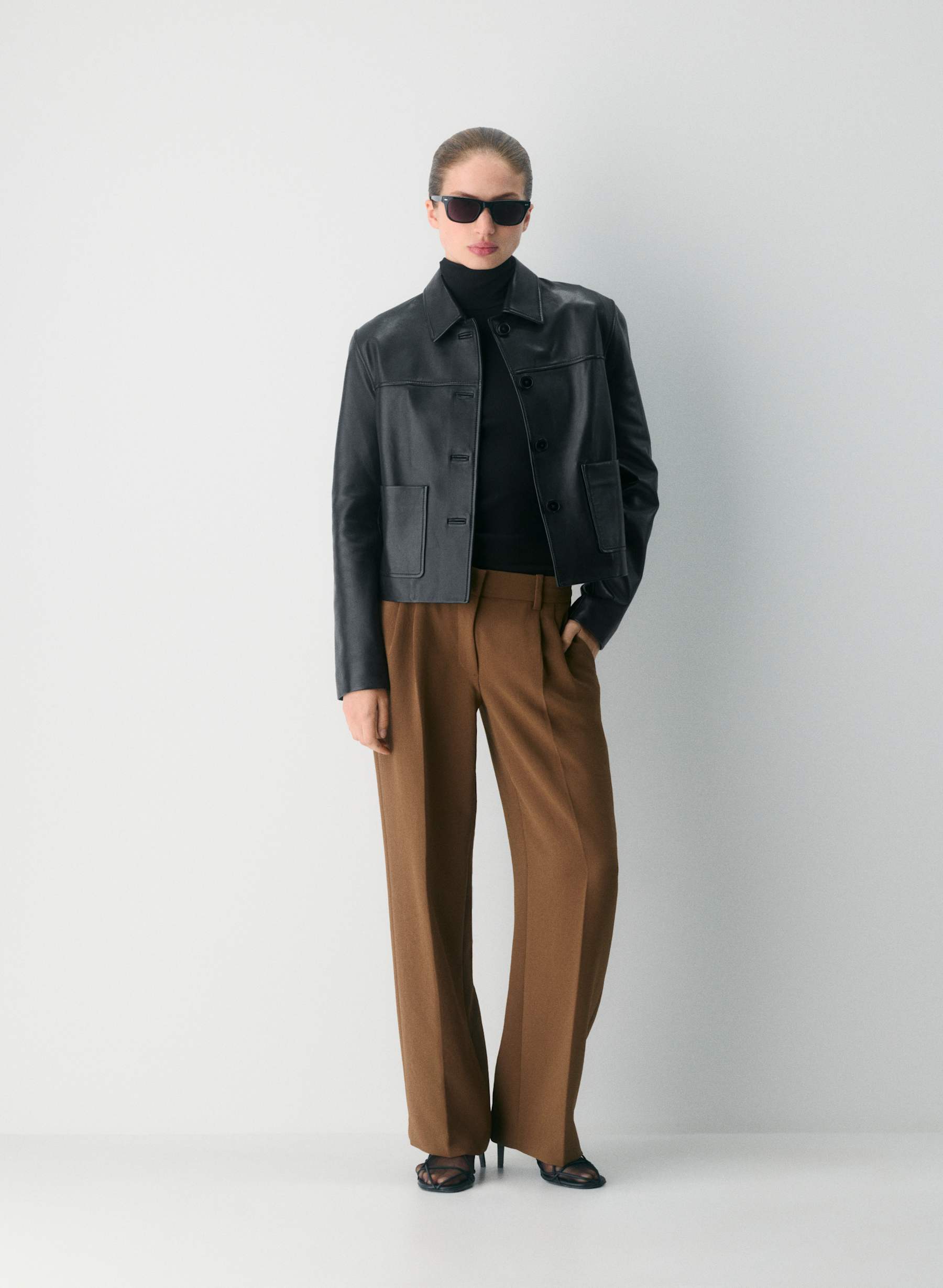 Aritzia The Effortless Pant™ Lo-Rise — photo 1