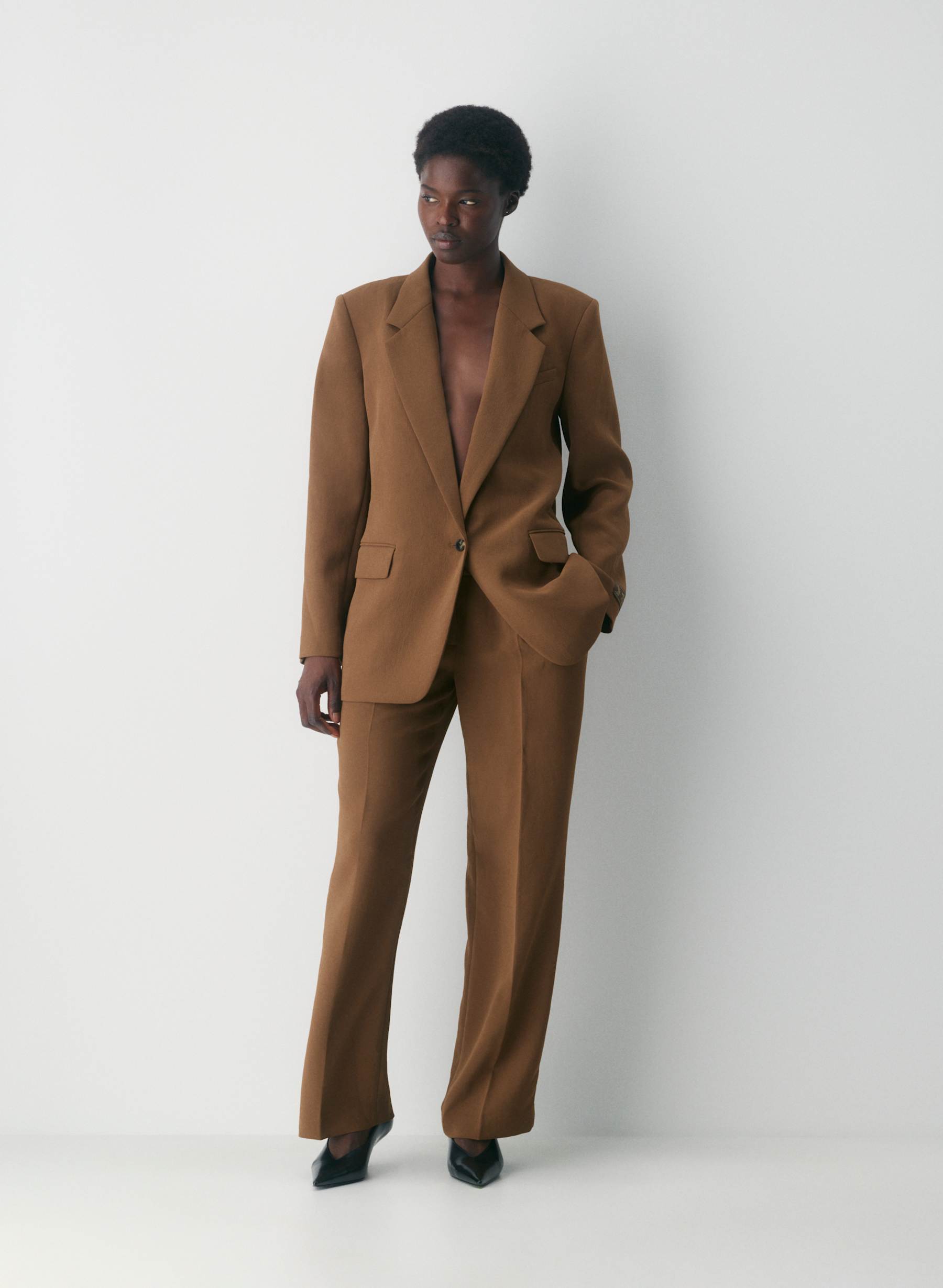 Aritzia The Effortless Pant™ Curve-Fit Lo-Rise — photo 1