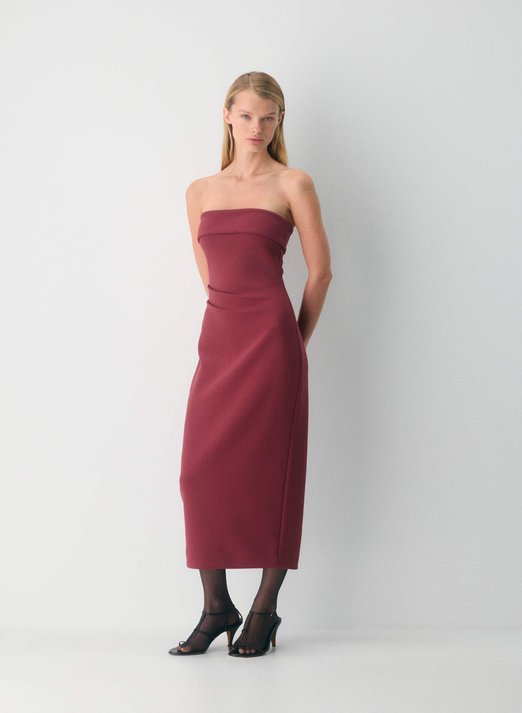 Babaton FigureKnit™ Eyecatcher Dress — photo 1