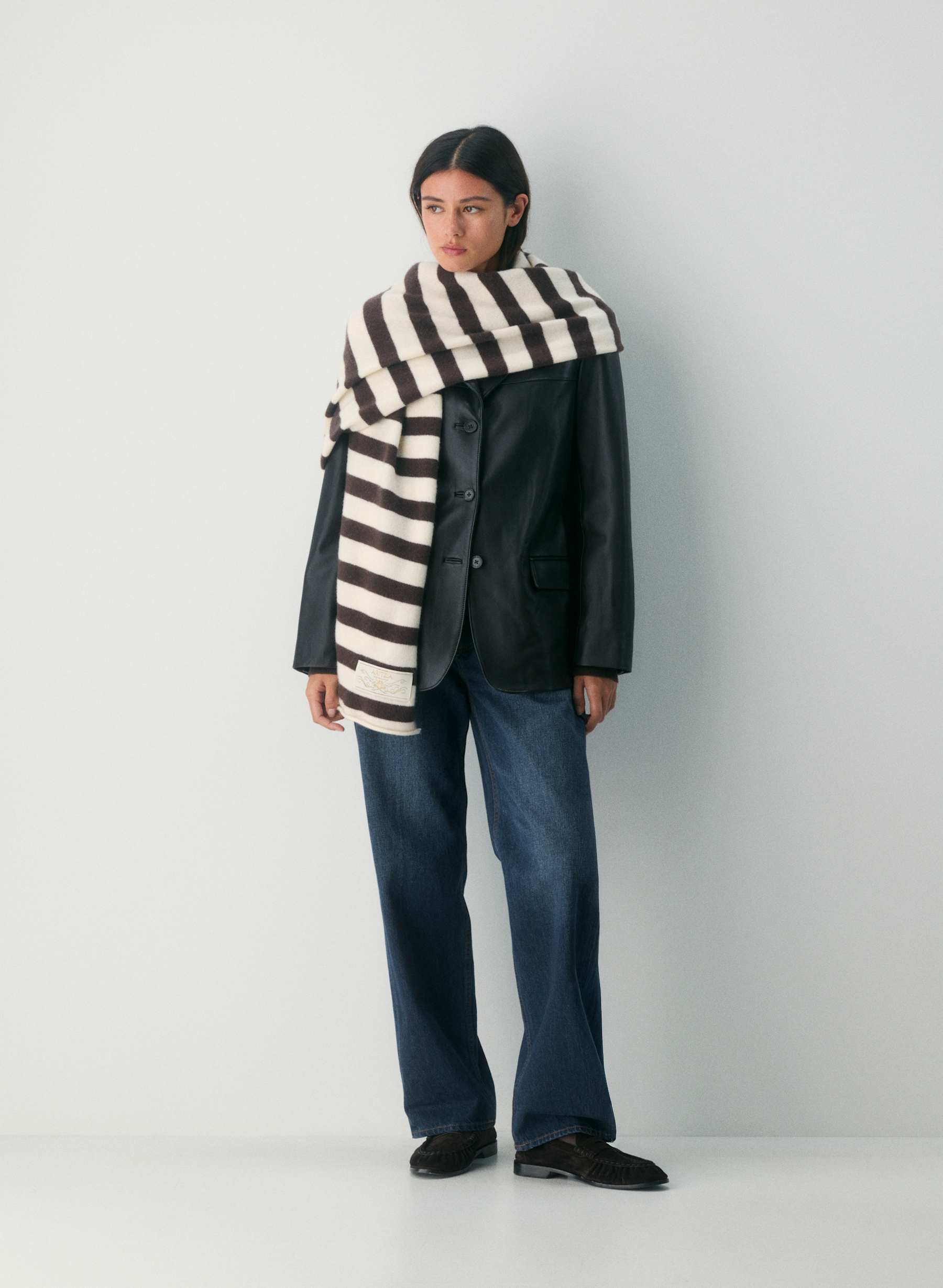 Aritzia Essential Cashmere Millennia Large Scarf — photo 1