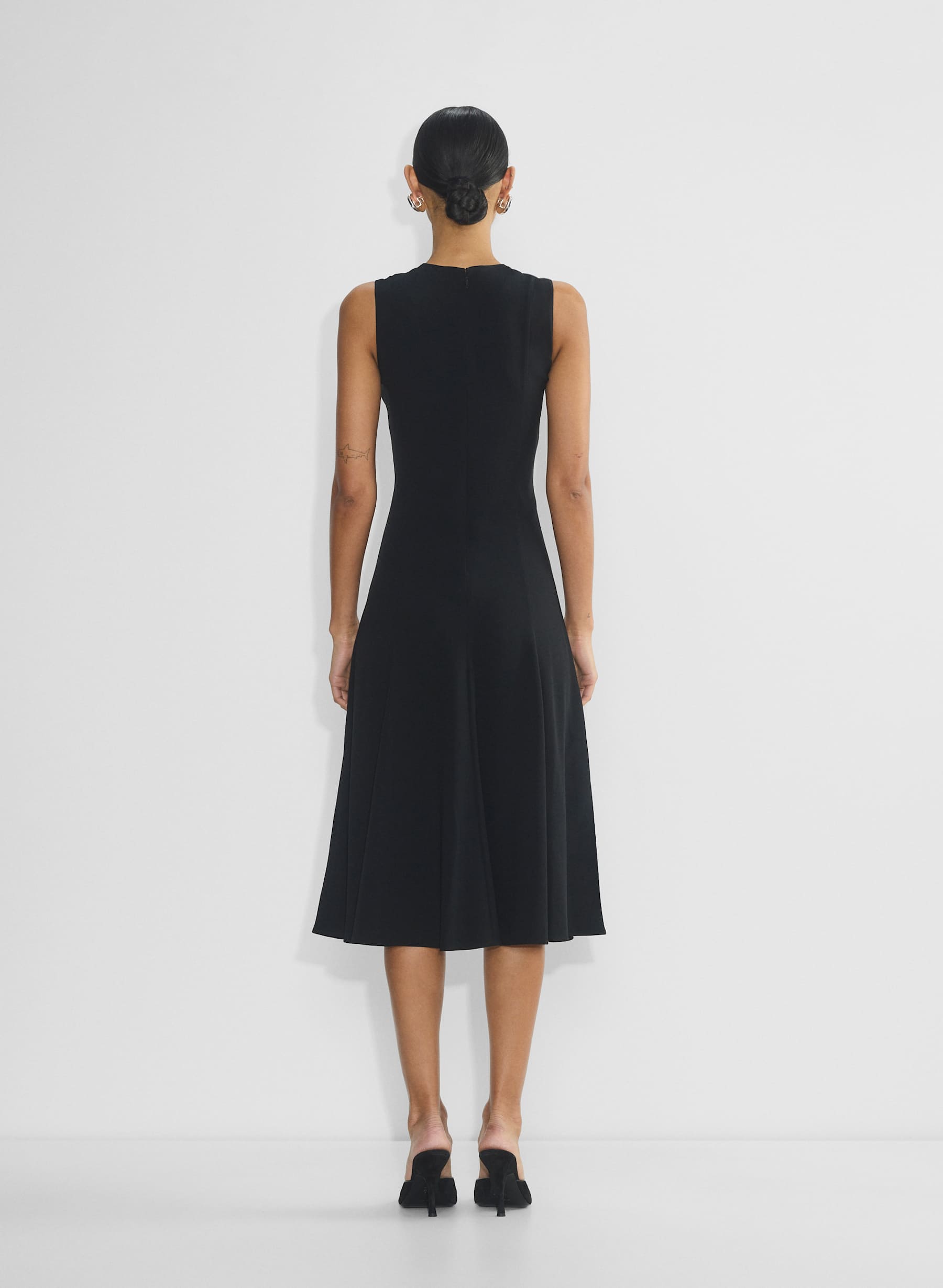 Babaton LISTING DRESS | Aritzia CA