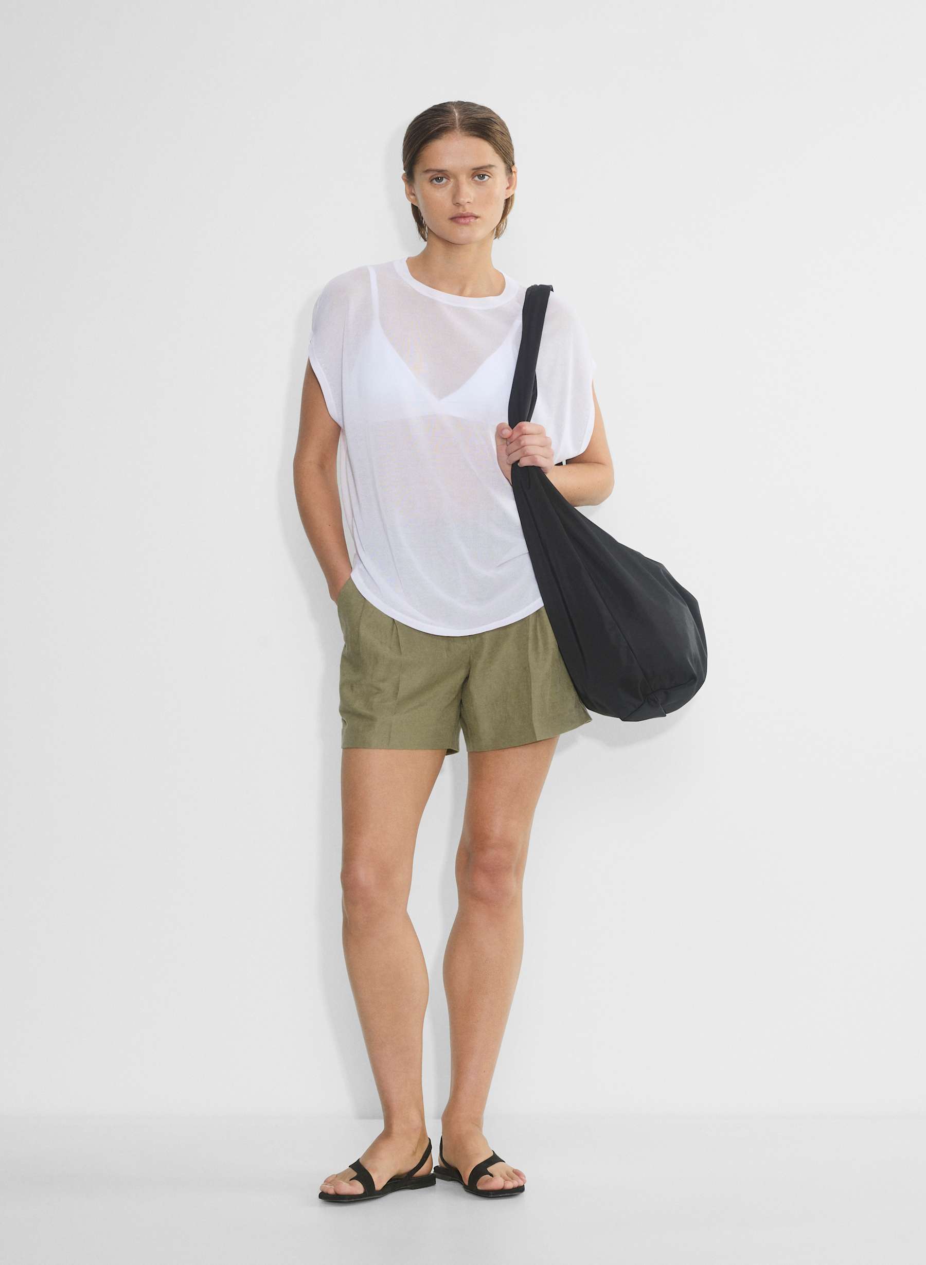 Aritzia The Effortless Short™ Mid-Thigh — photo 1