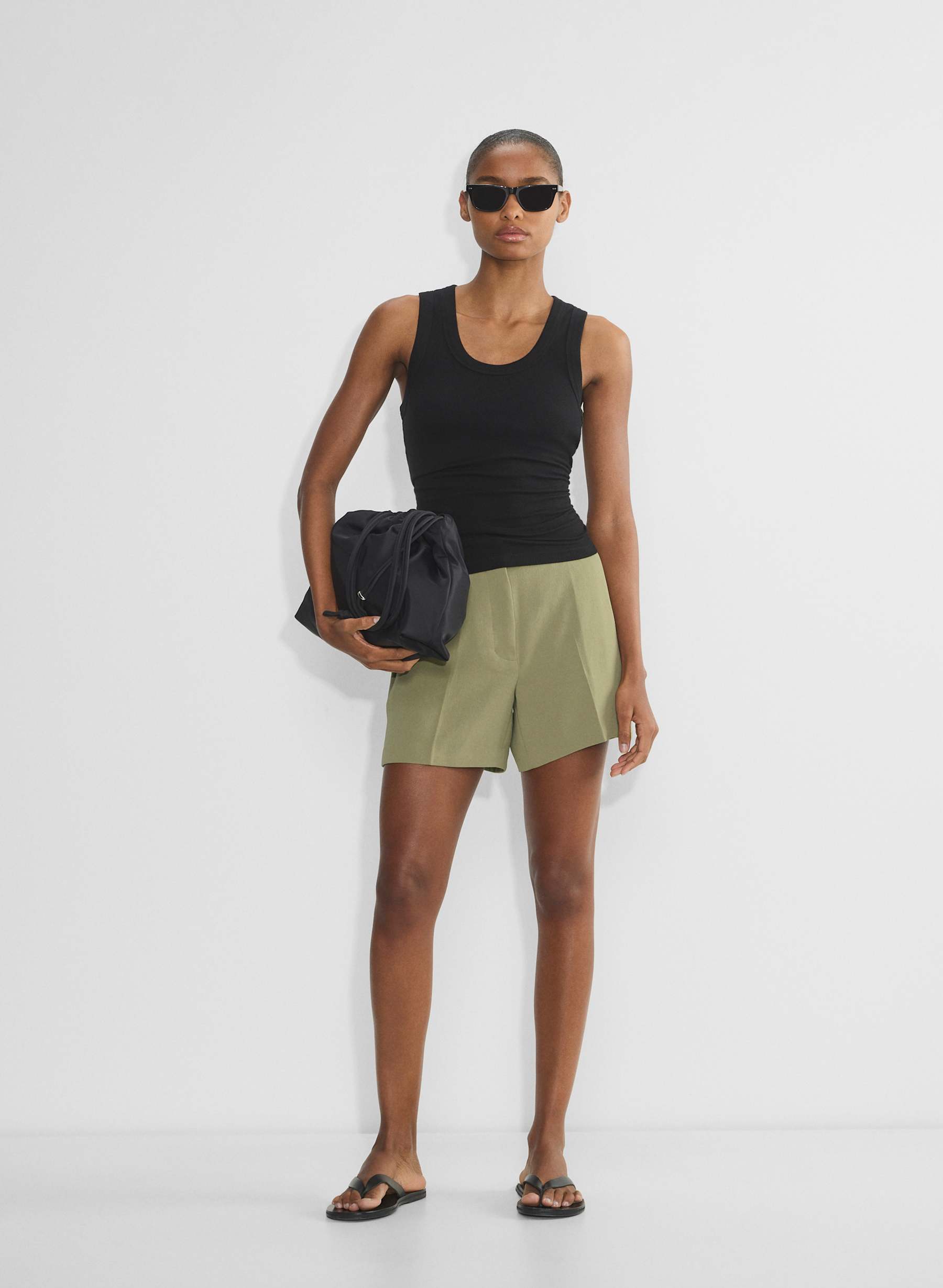 Aritzia The Limitless Short™ Mid-Thigh — photo 1