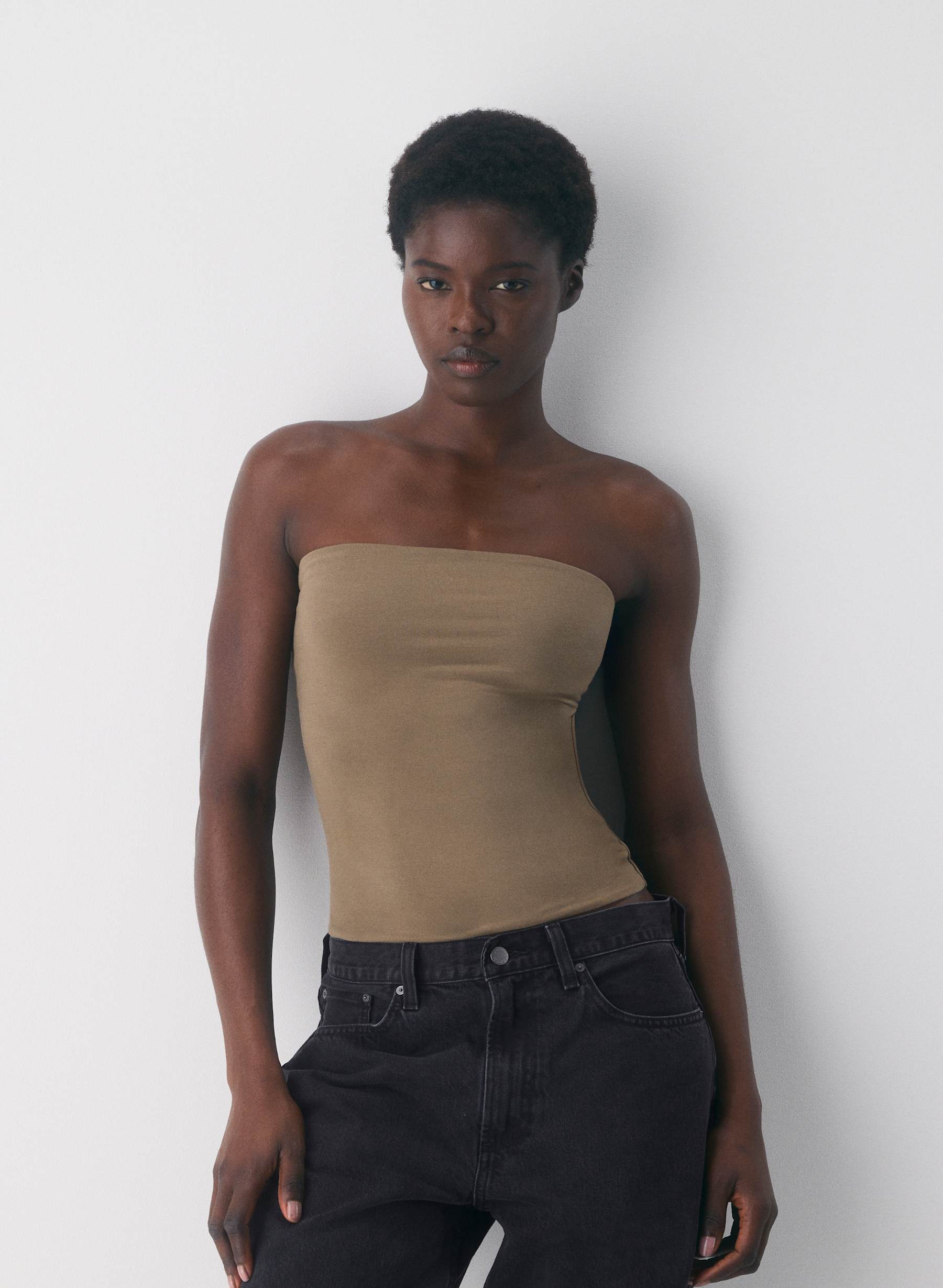 Aritzia Casual Contour Hi-Hip Tube Top — photo 4