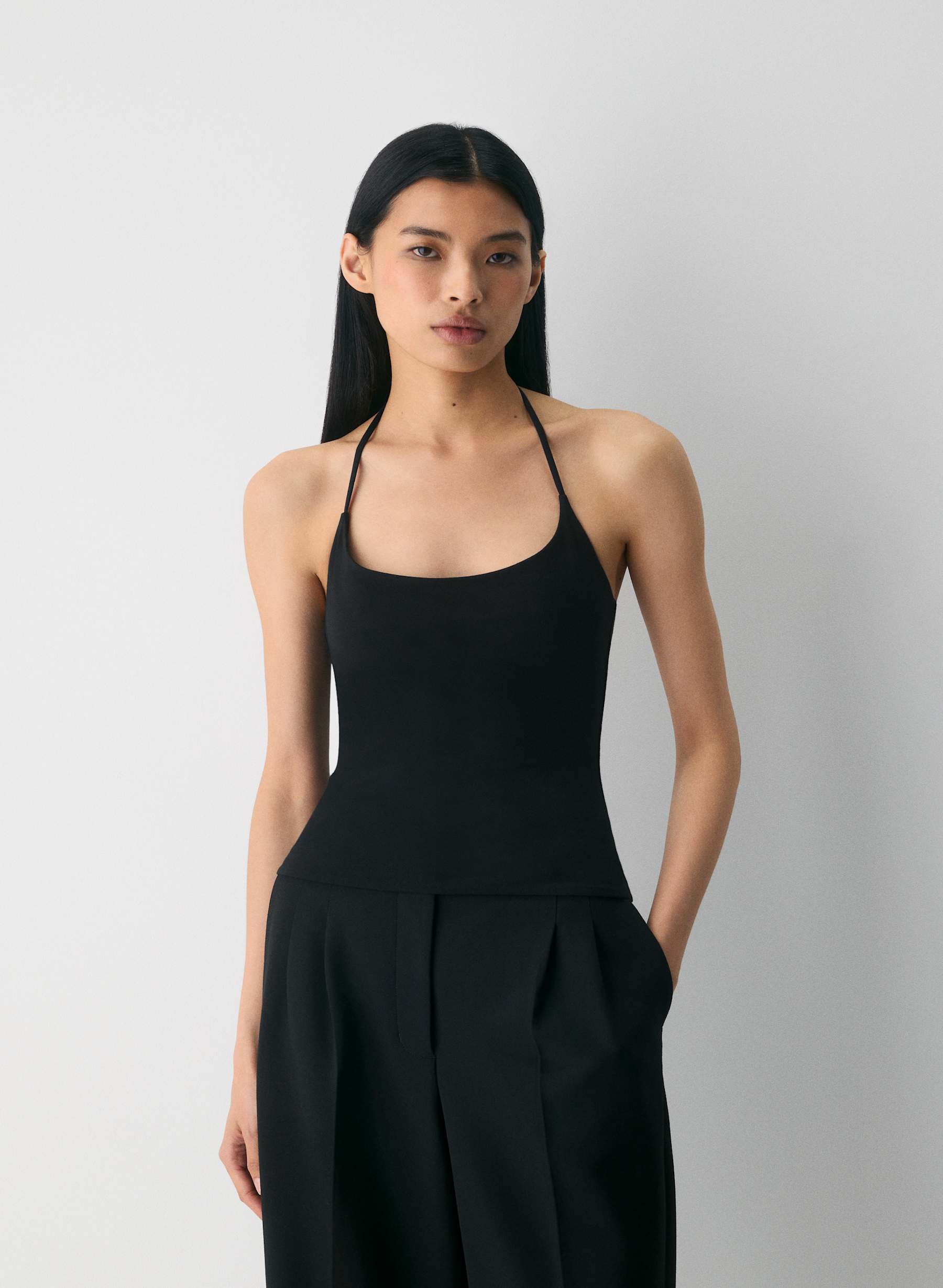 Aritzia Casual Contour Grace Halter Top — photo 5