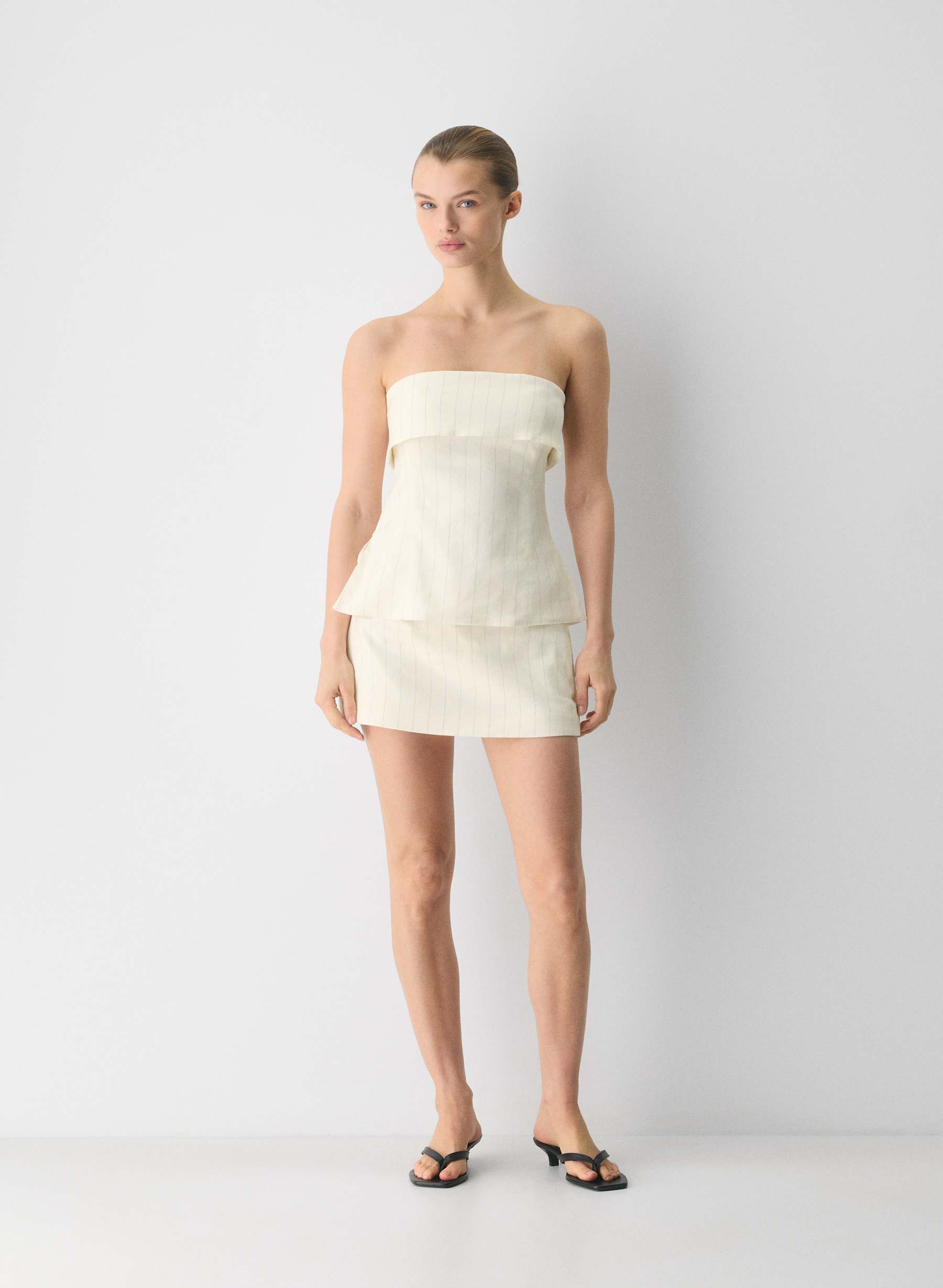 Babaton Element Linen Tube Top — photo 1