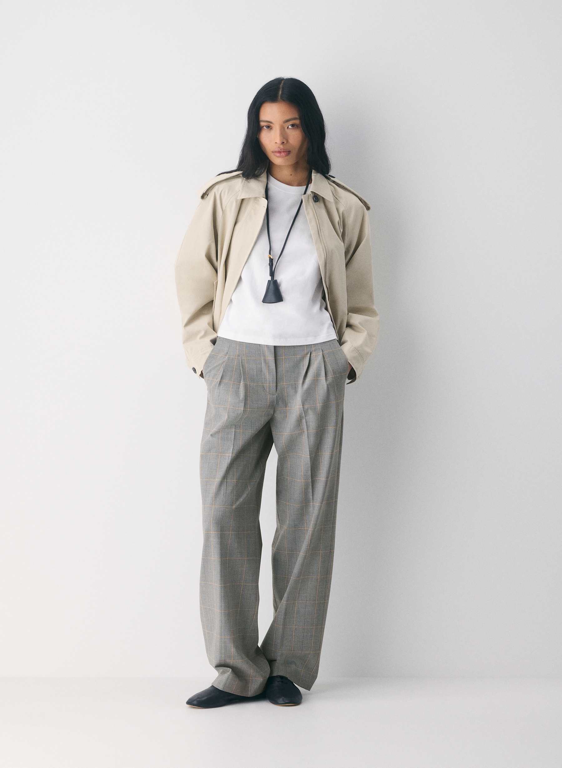 Aritzia The Effortless Pant%E2%84%A2 — photo 1