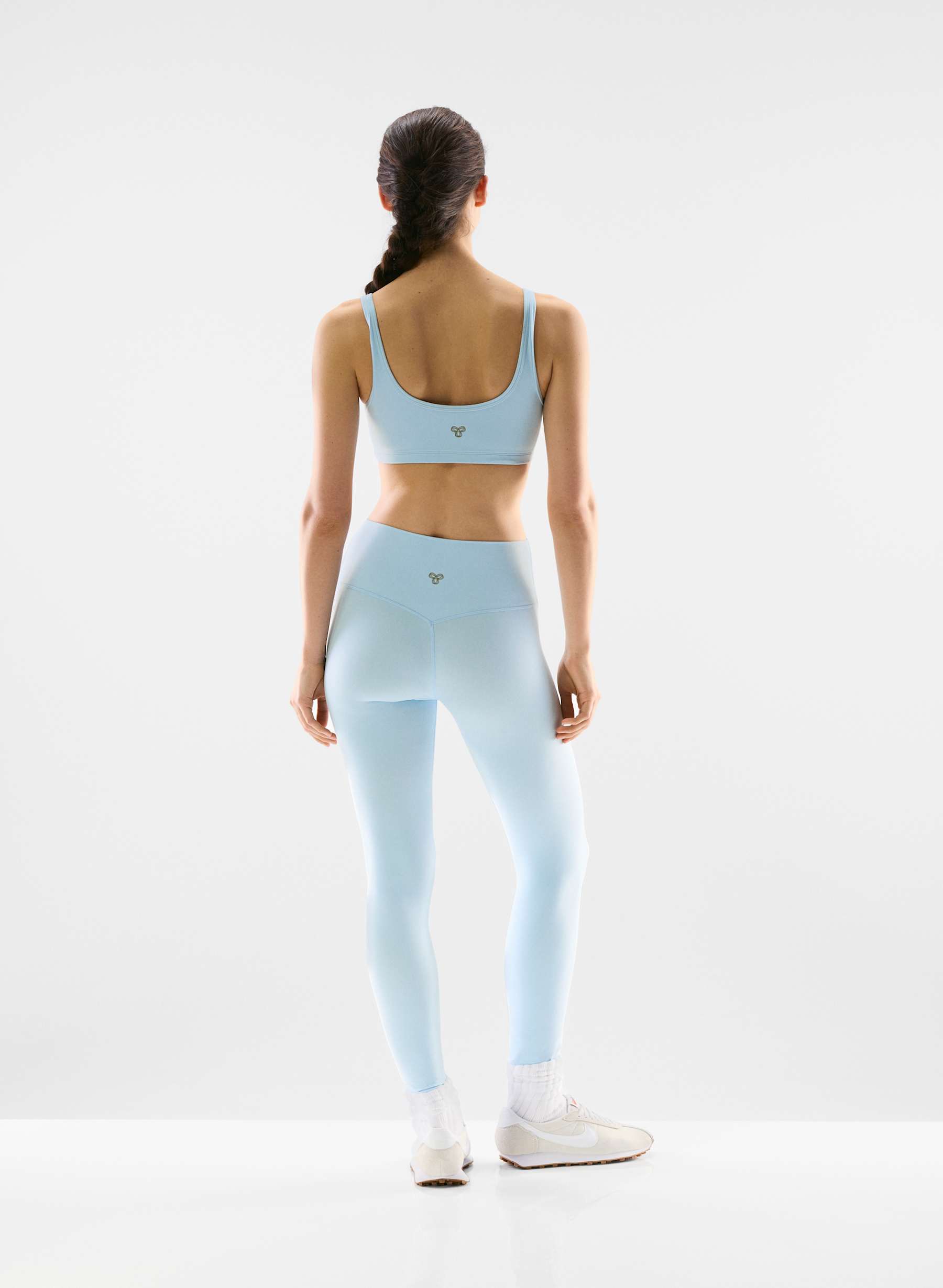 Golden BUTTER Cheeky Infinite Hi-Rise 28" Legging — photo 5