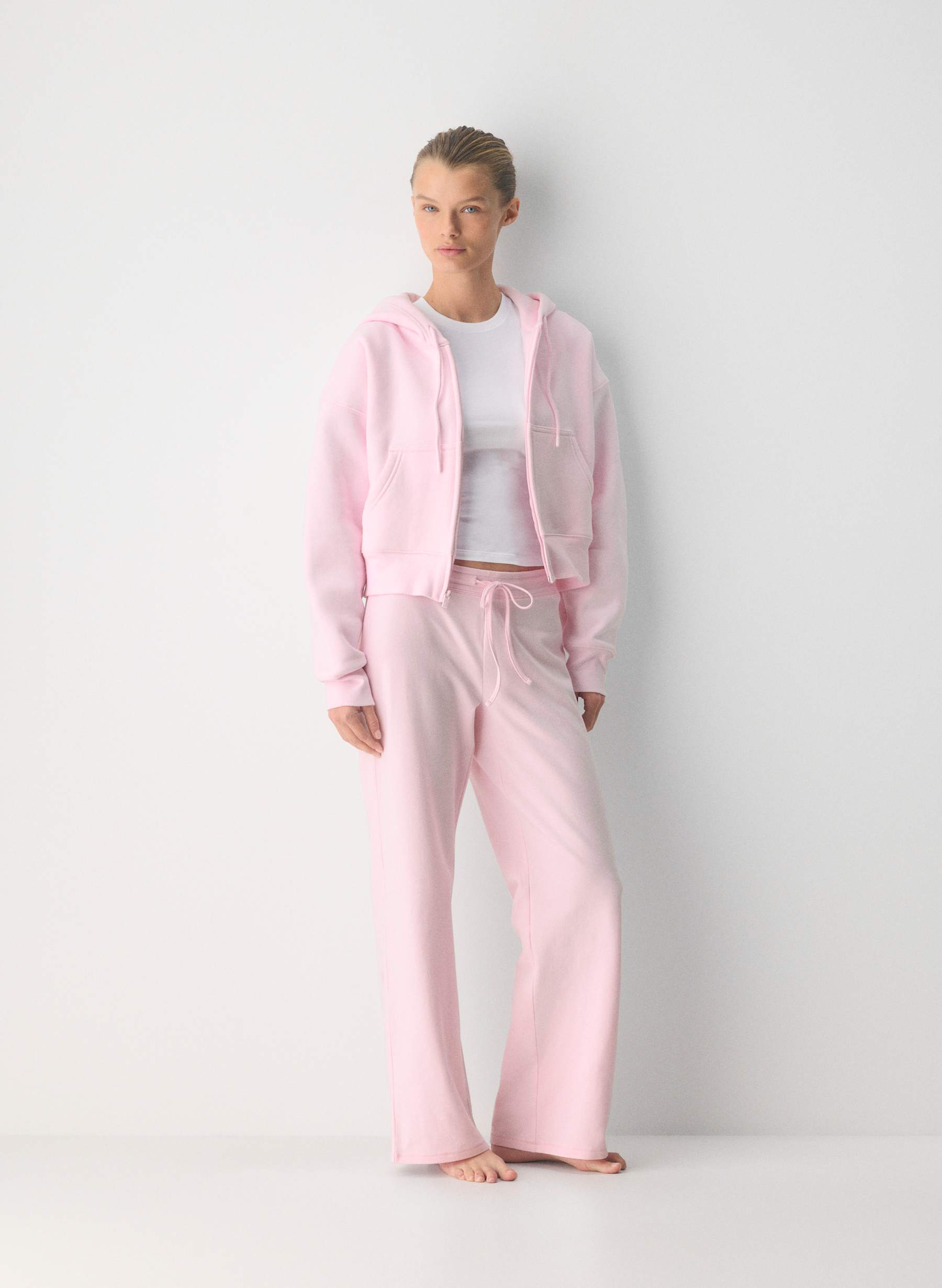 Aritzia HomeStretch™ Smooth Kickback Pant — photo 1