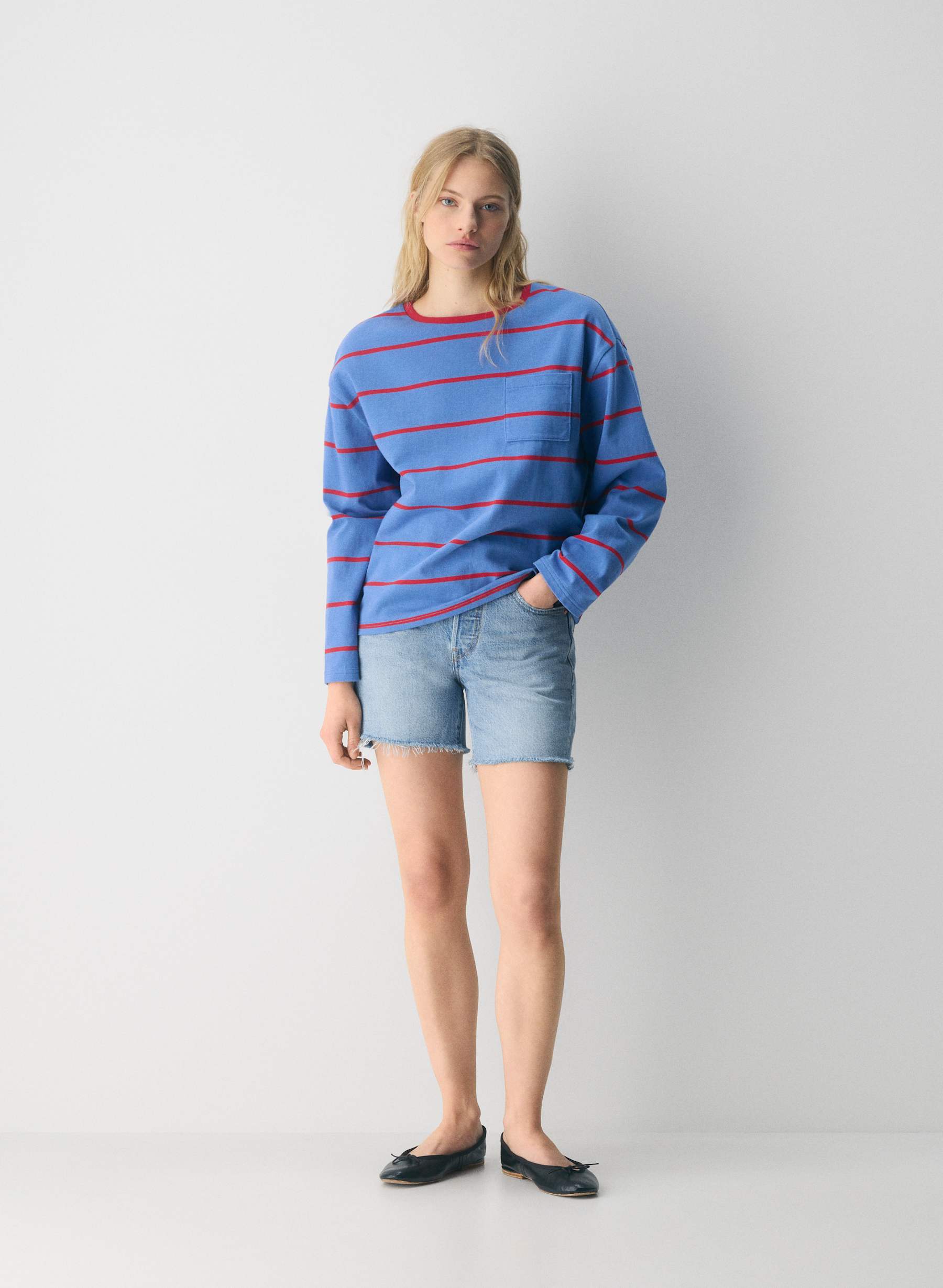 Levi's 501 Mid Thigh Jean Short — photo 1