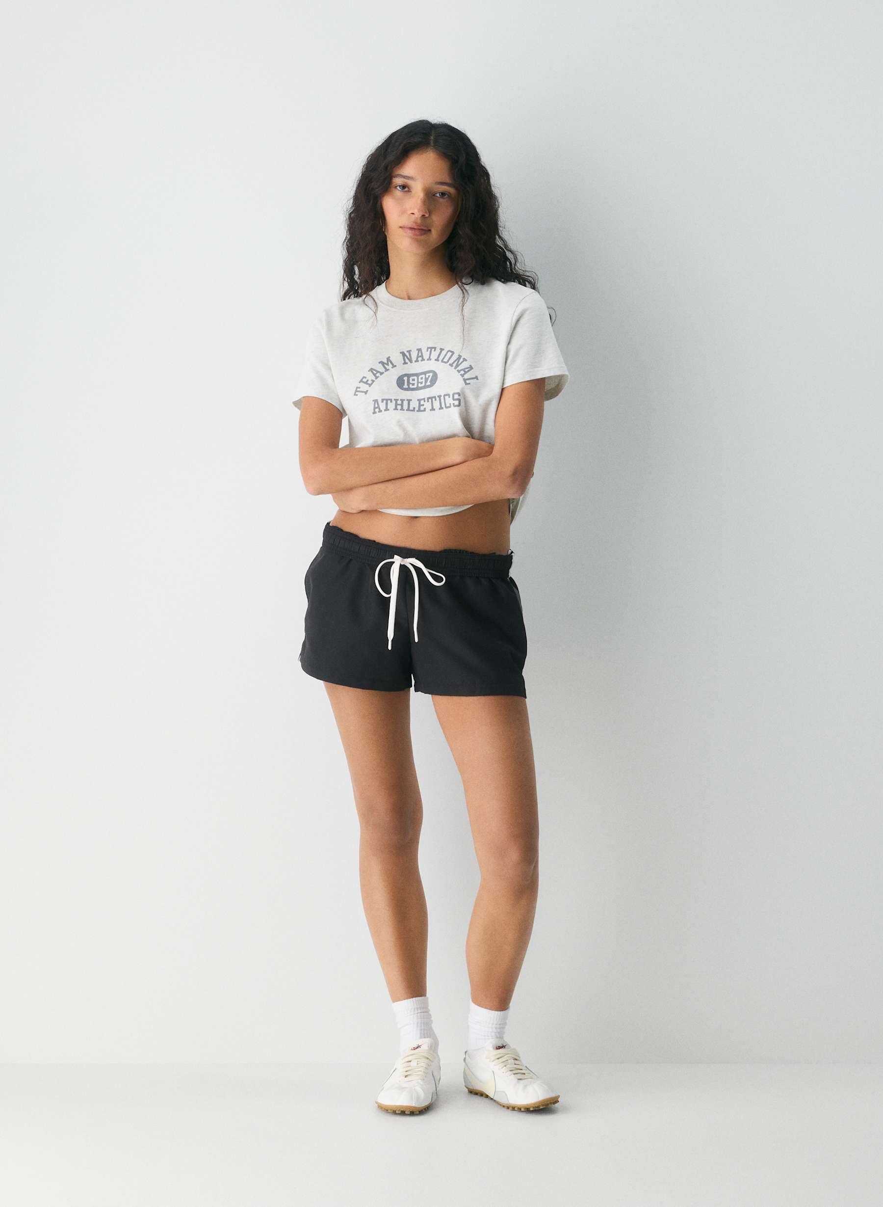 Aritzia Medallion Mini Short — photo 1