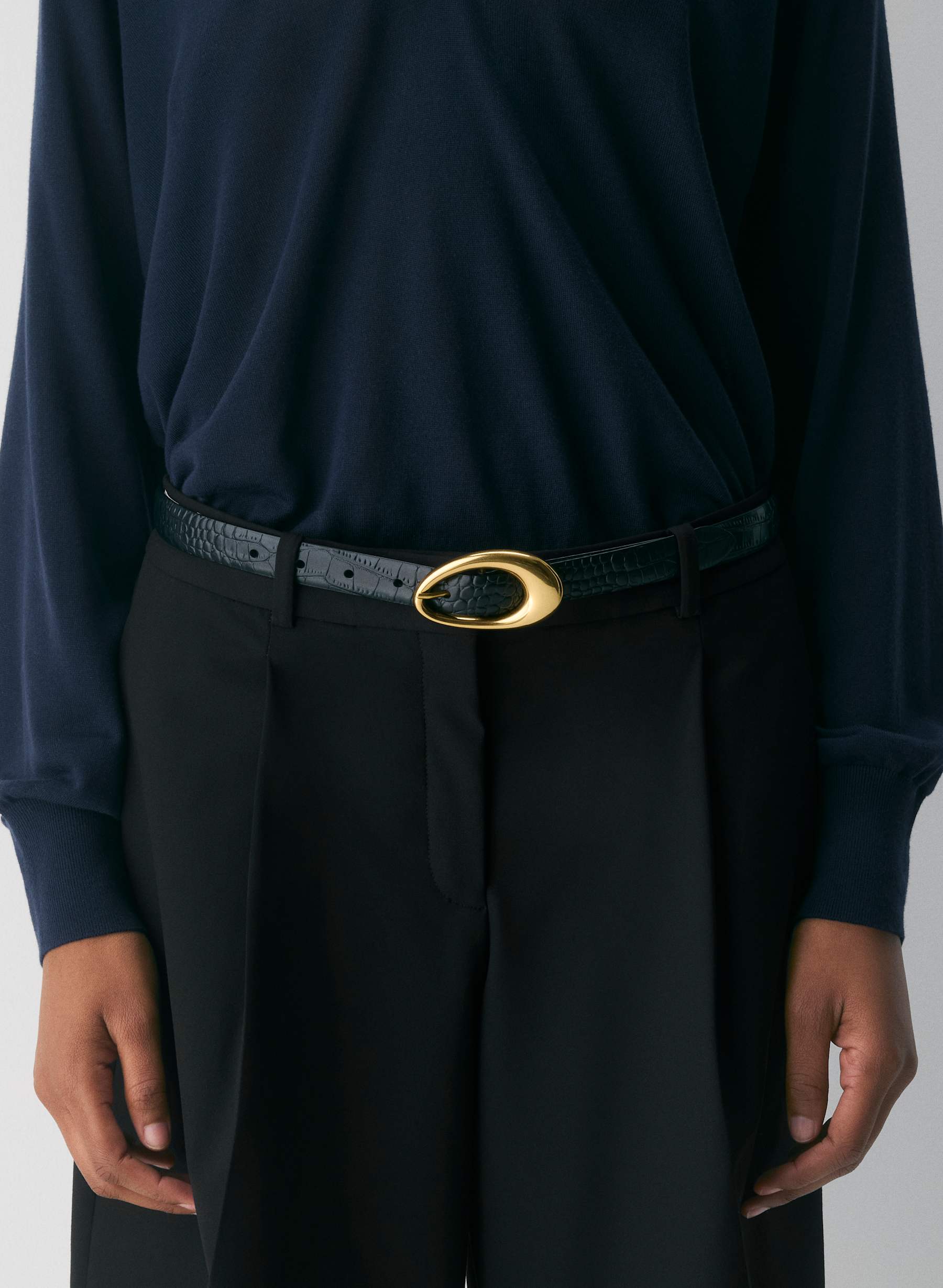 Aritzia Perennial Solid Brass Leather Belt — photo 1