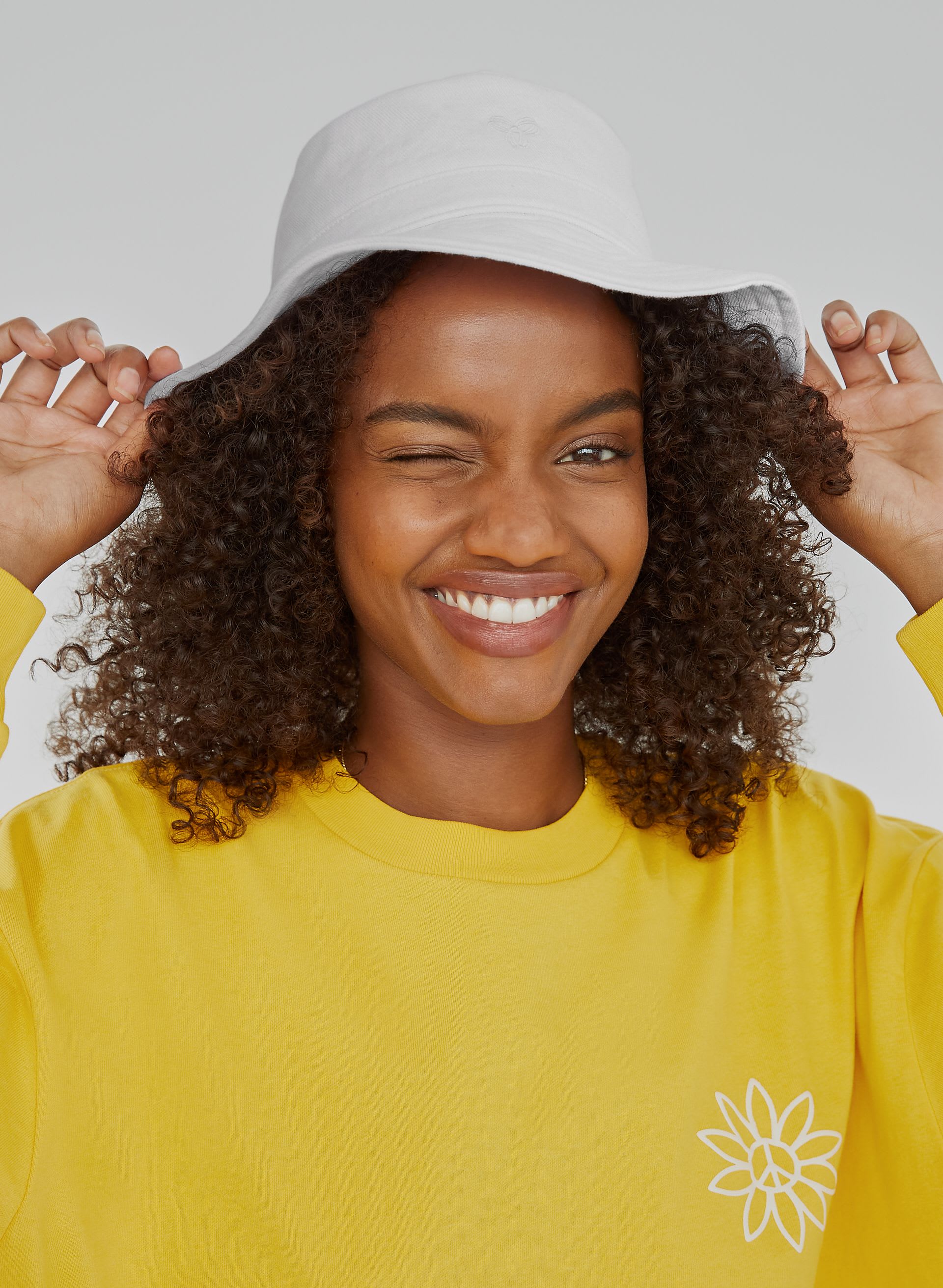 Bucket Hat | Aritzia US display picture 3