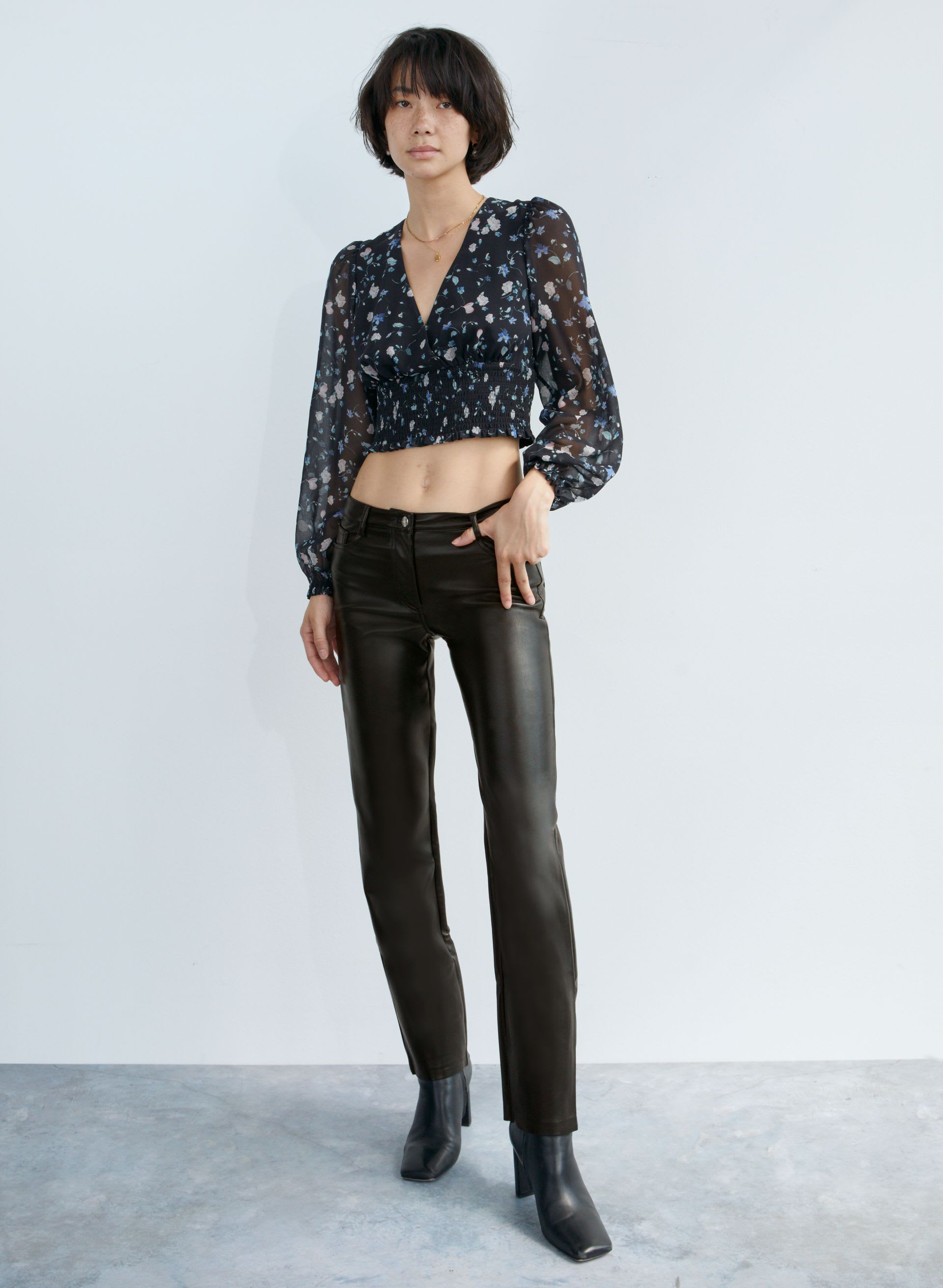 Melina Low Rise Pant | Aritzia US display picture 1