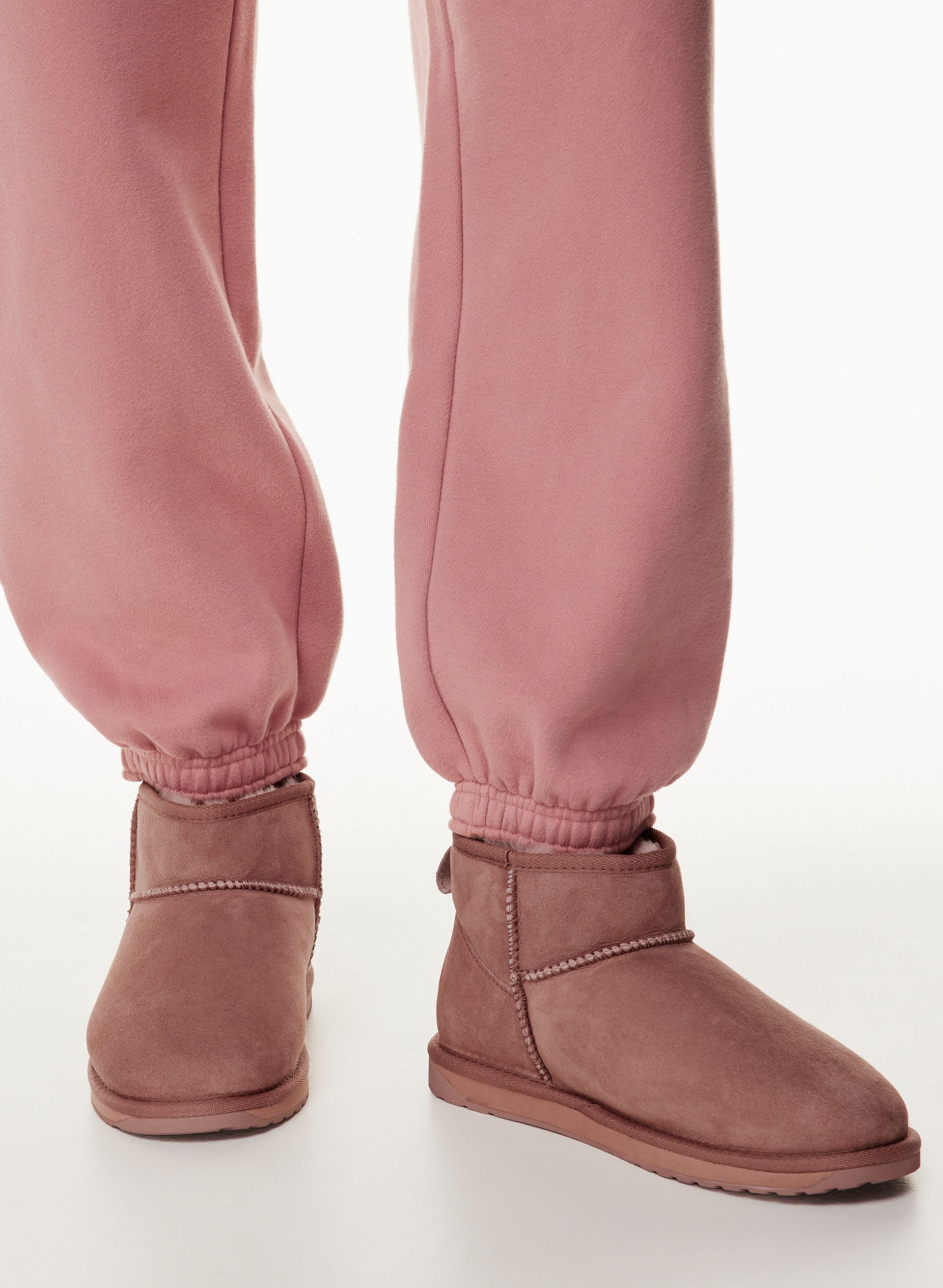 Tna X Emu Stinger Micro | Aritzia US