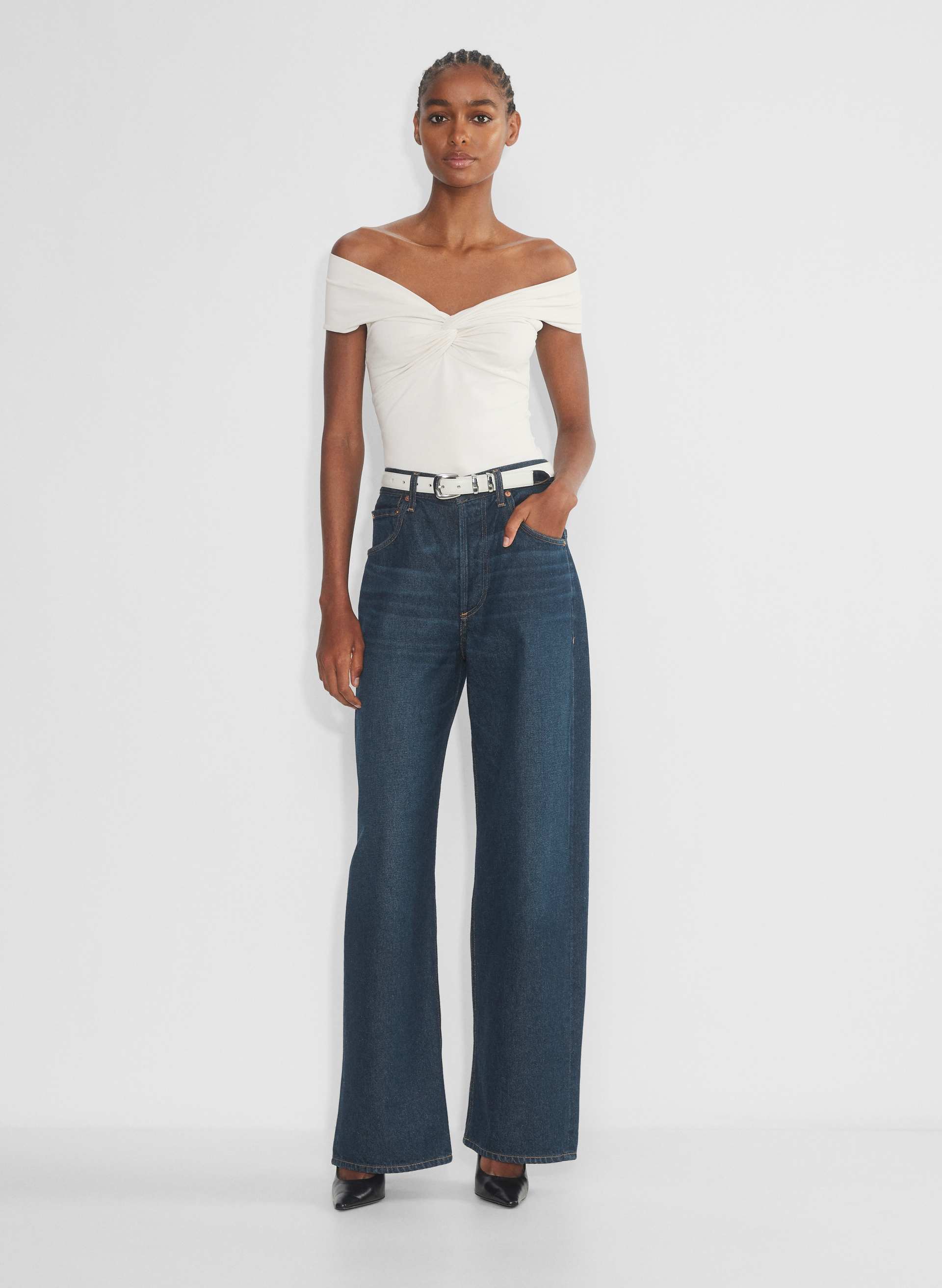 Original Contour Twist Off-Shoulder Top | Aritzia US
