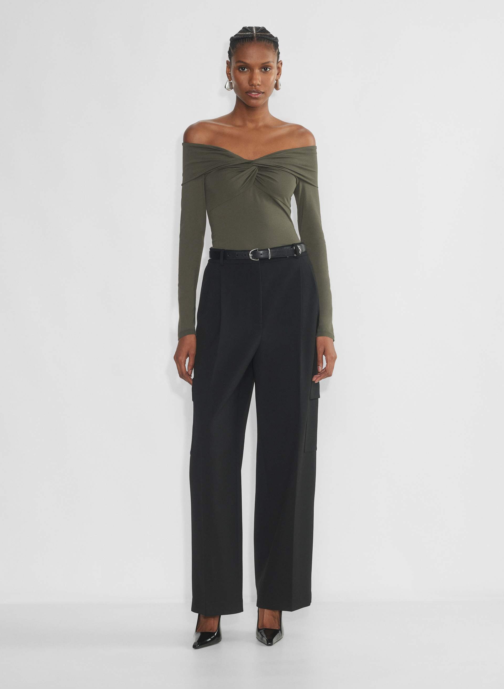 Contour Twist Off-Shoulder Longsleeve | Aritzia US