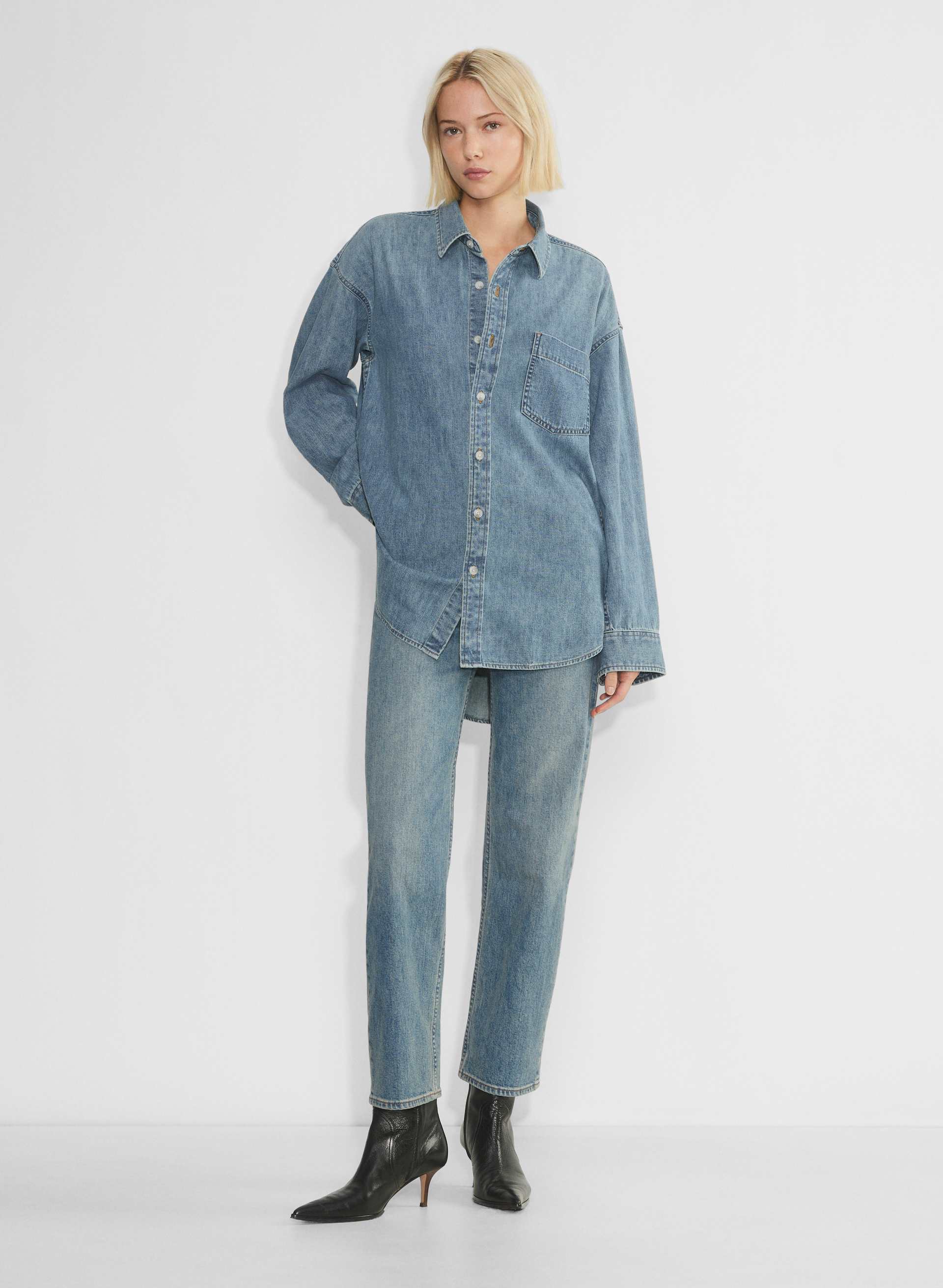 Denim Forum The '80s Comfy Denim Shirt | Aritzia US