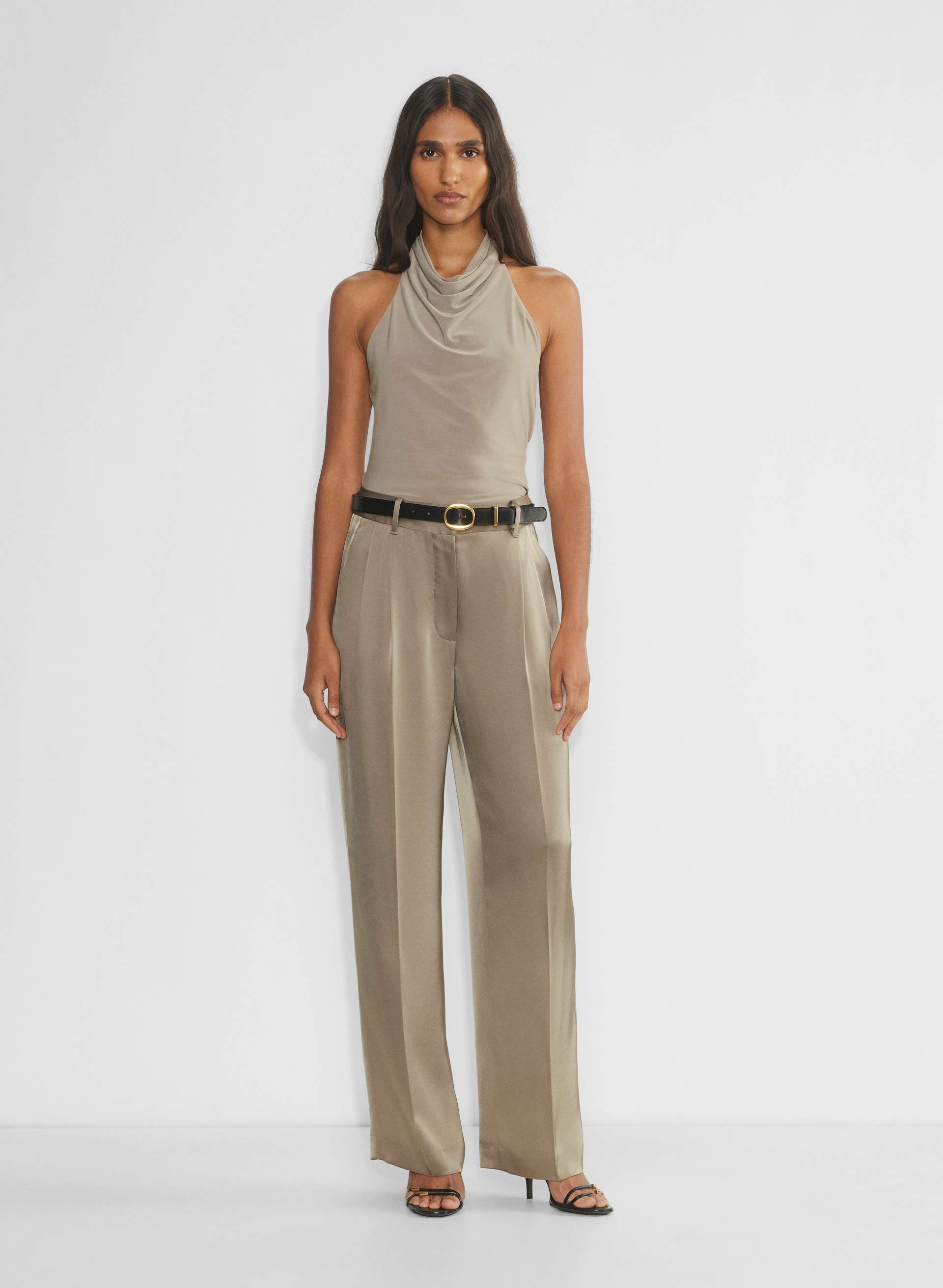 aritzia dress pants The Effortless Pant™ Satin Demure Long Sleeve Open Size:13 - 14 Y cat:Updated Diamond Flex Outsole Styling These are flat