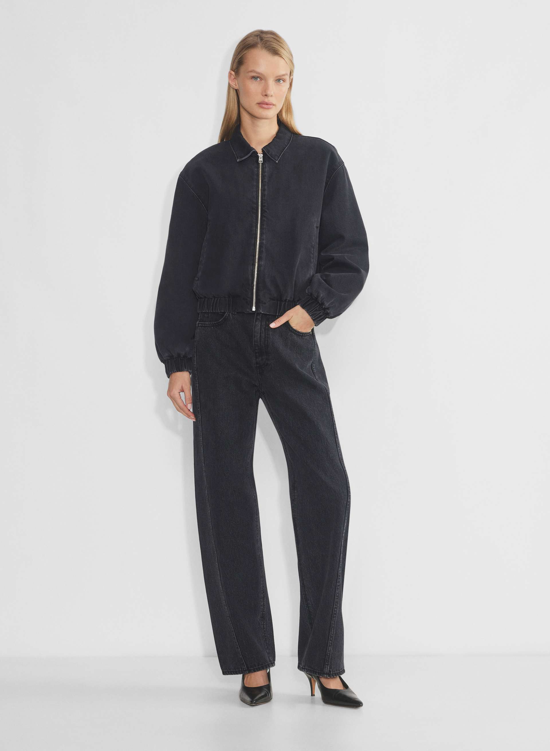 Denim Forum The '90s Seamed Hi-Rise Barrel Jean | Aritzia US