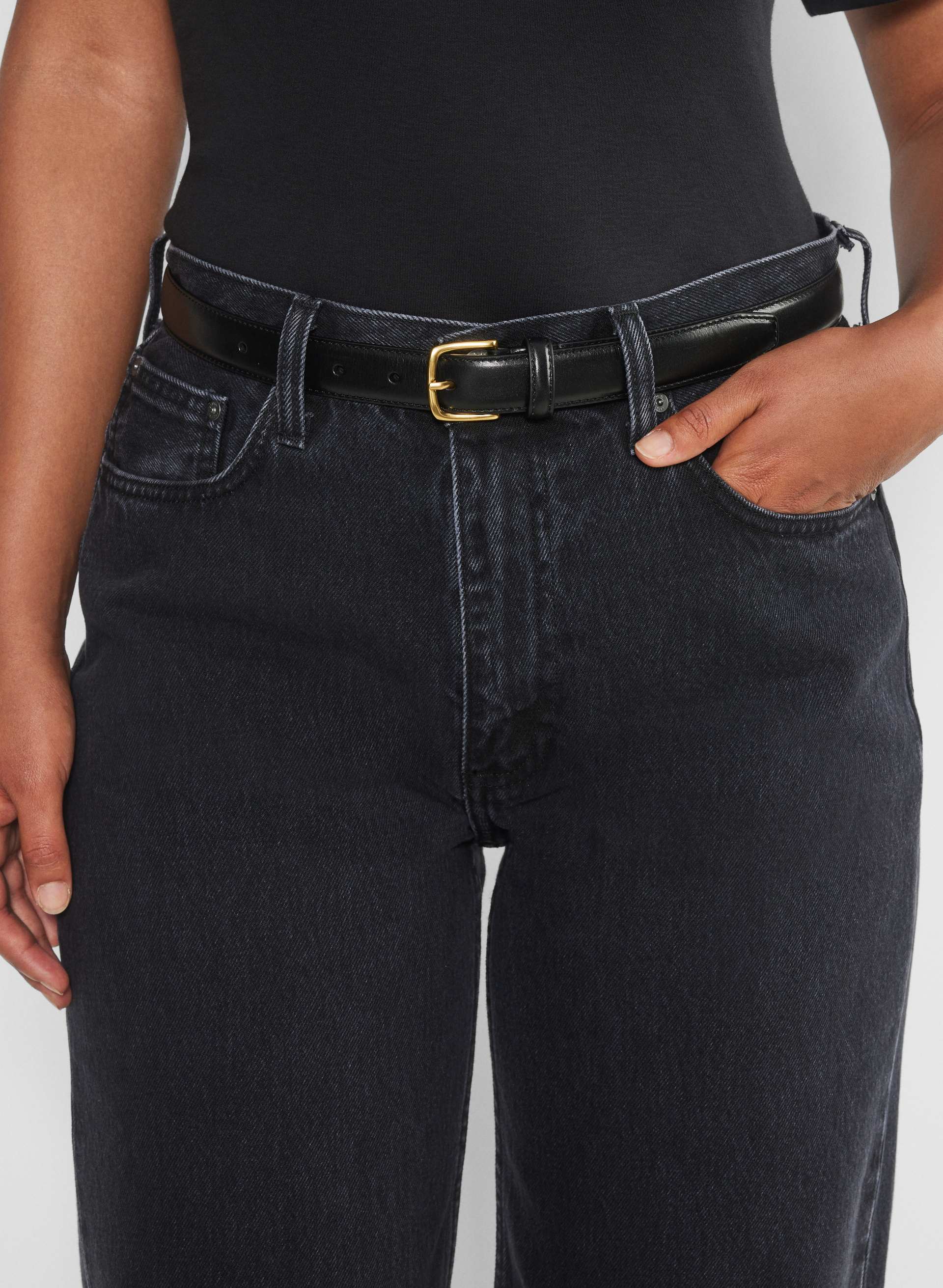 Wilfred Free Aritzia Black Leather Belt XXS Distressed Brass Buckle Classic EUC Western Solid Brass Leather Belt | Aritzia US main image 2