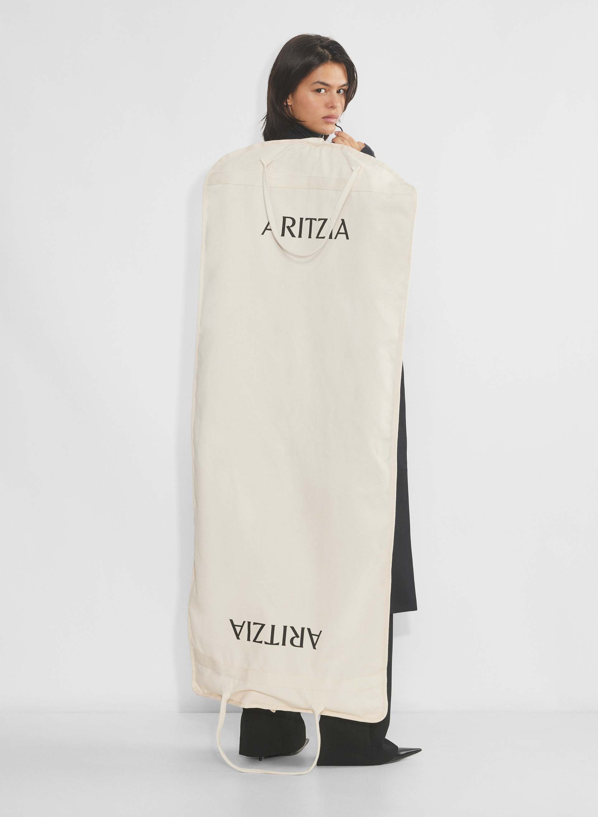Valet Multi Garment Bag | Aritzia US