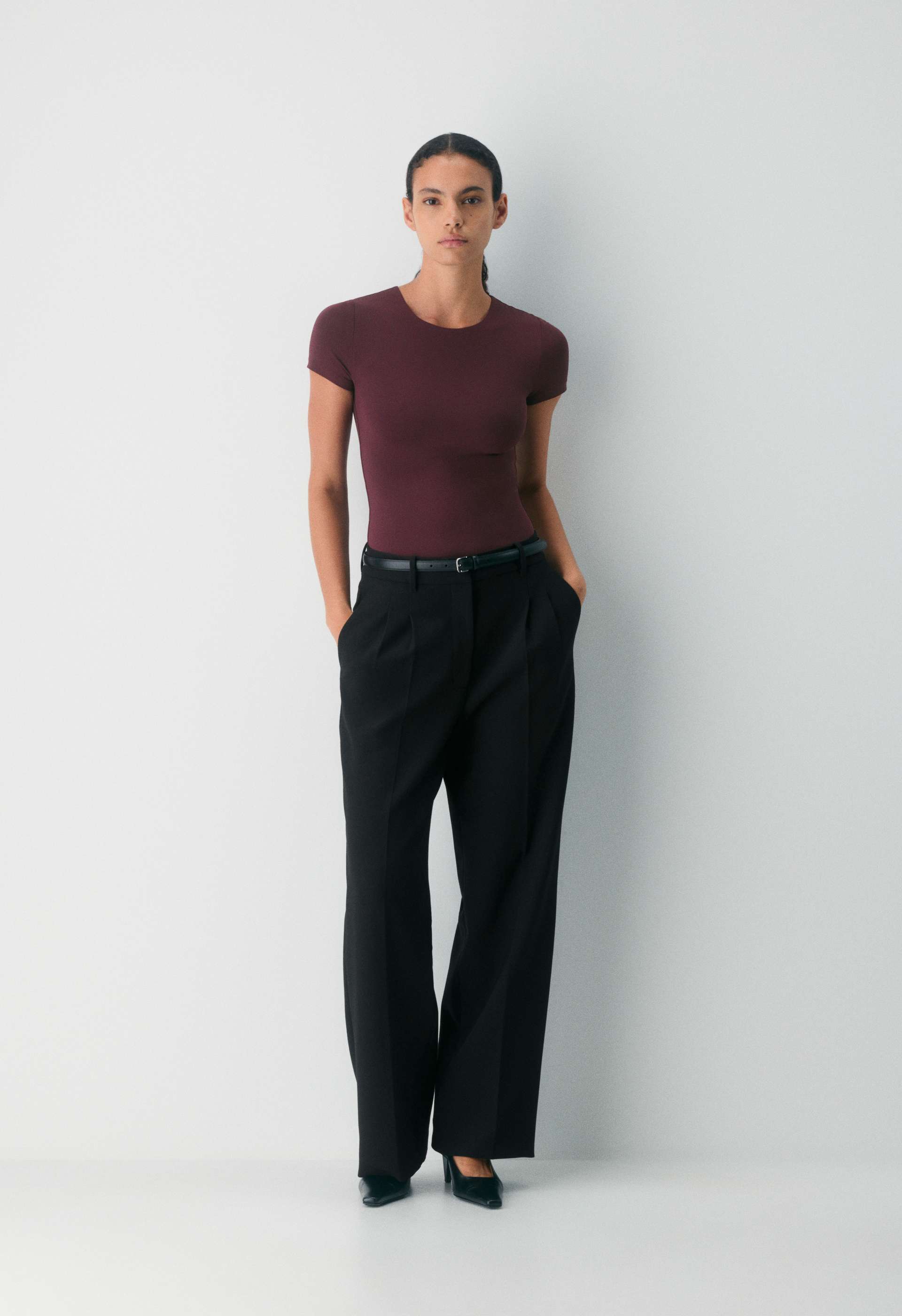 Original Contour Crew T-shirt | Aritzia US