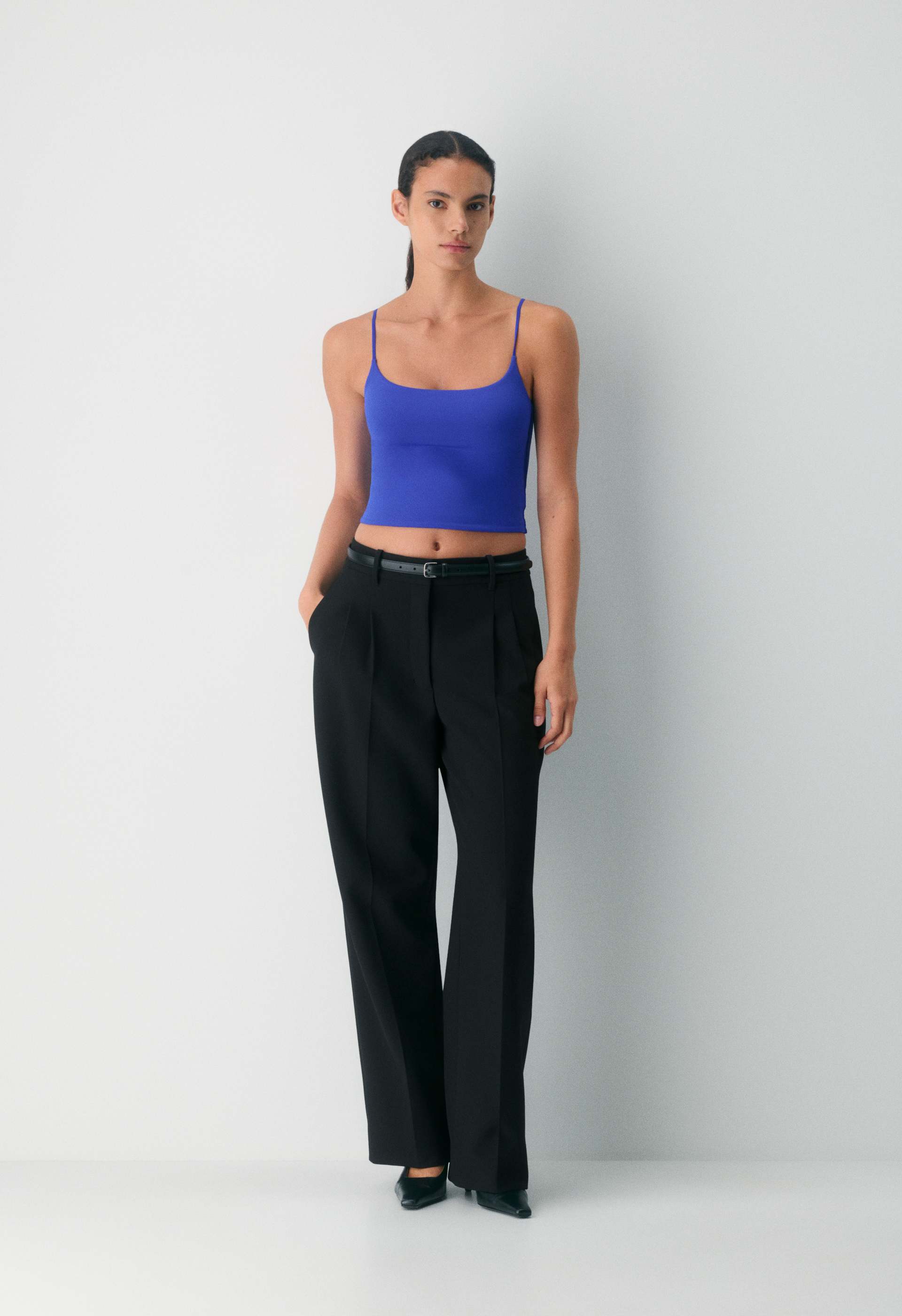Original Contour Squareneck Cami Waist Tank | Aritzia US