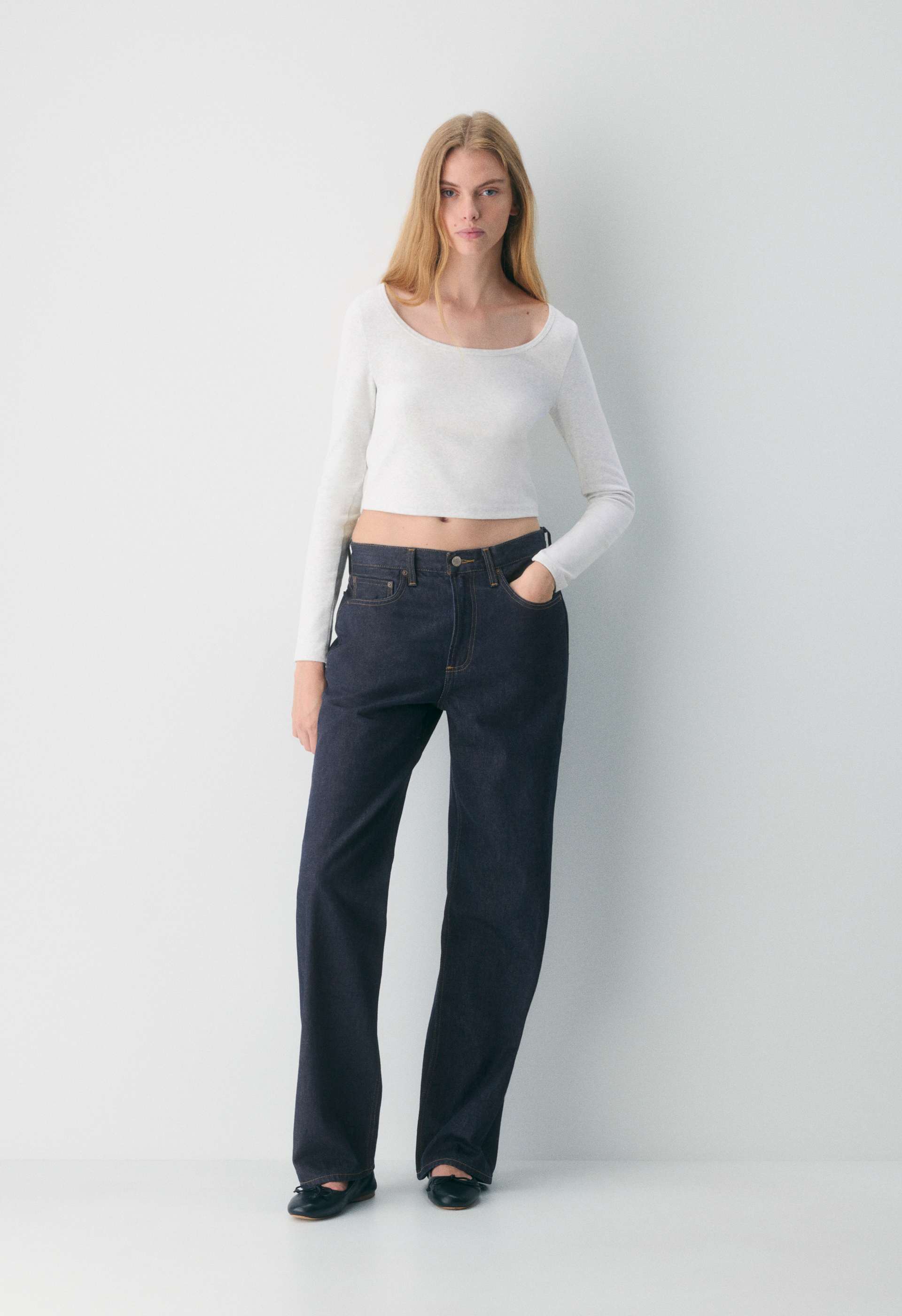 BestHug™ Woo Longsleeve | Aritzia US