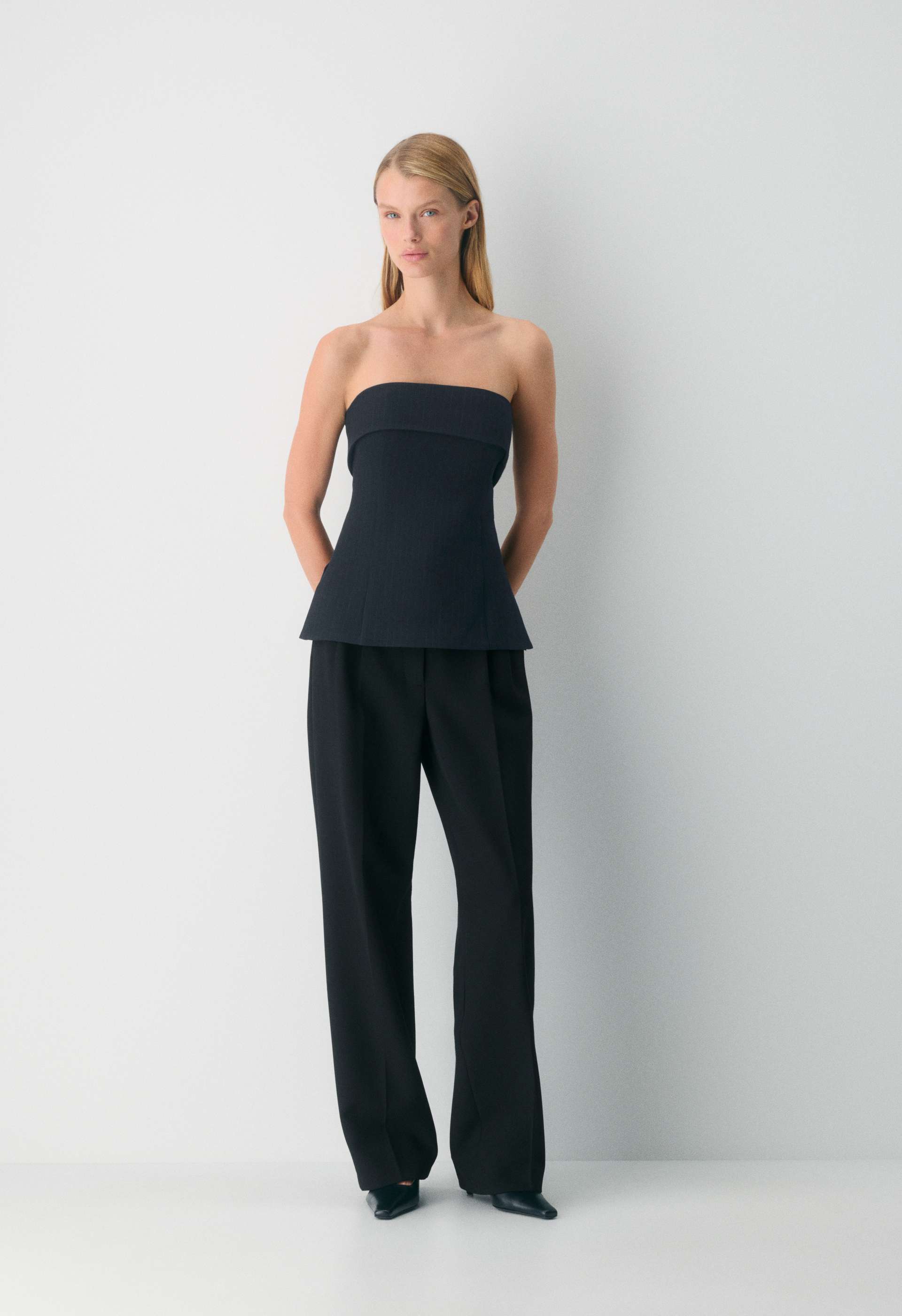 Element Tube Top