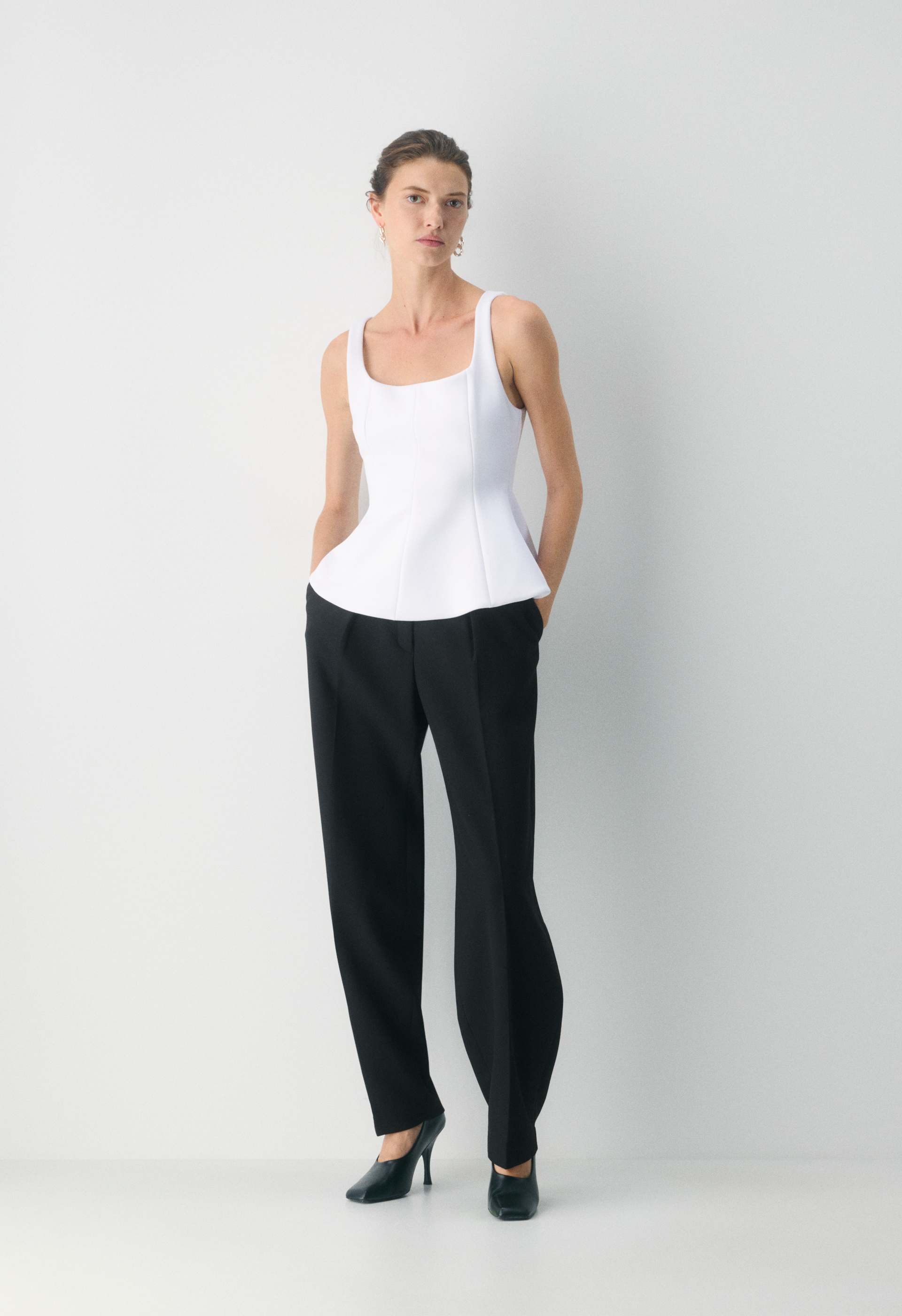 FigureKnit™ Mansion Top | Aritzia CA