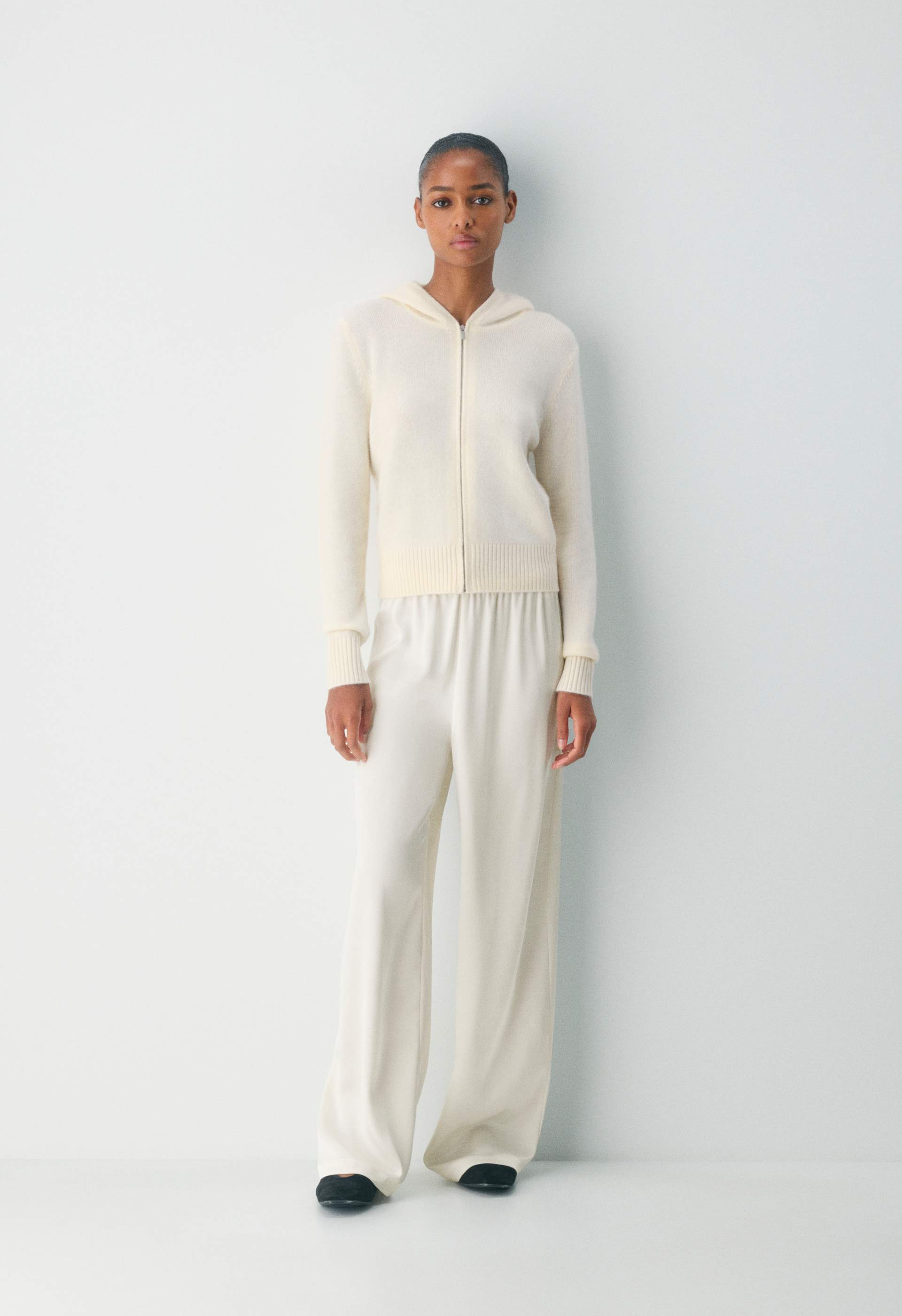 Essential Cashmere Zip Hoodie | Aritzia US