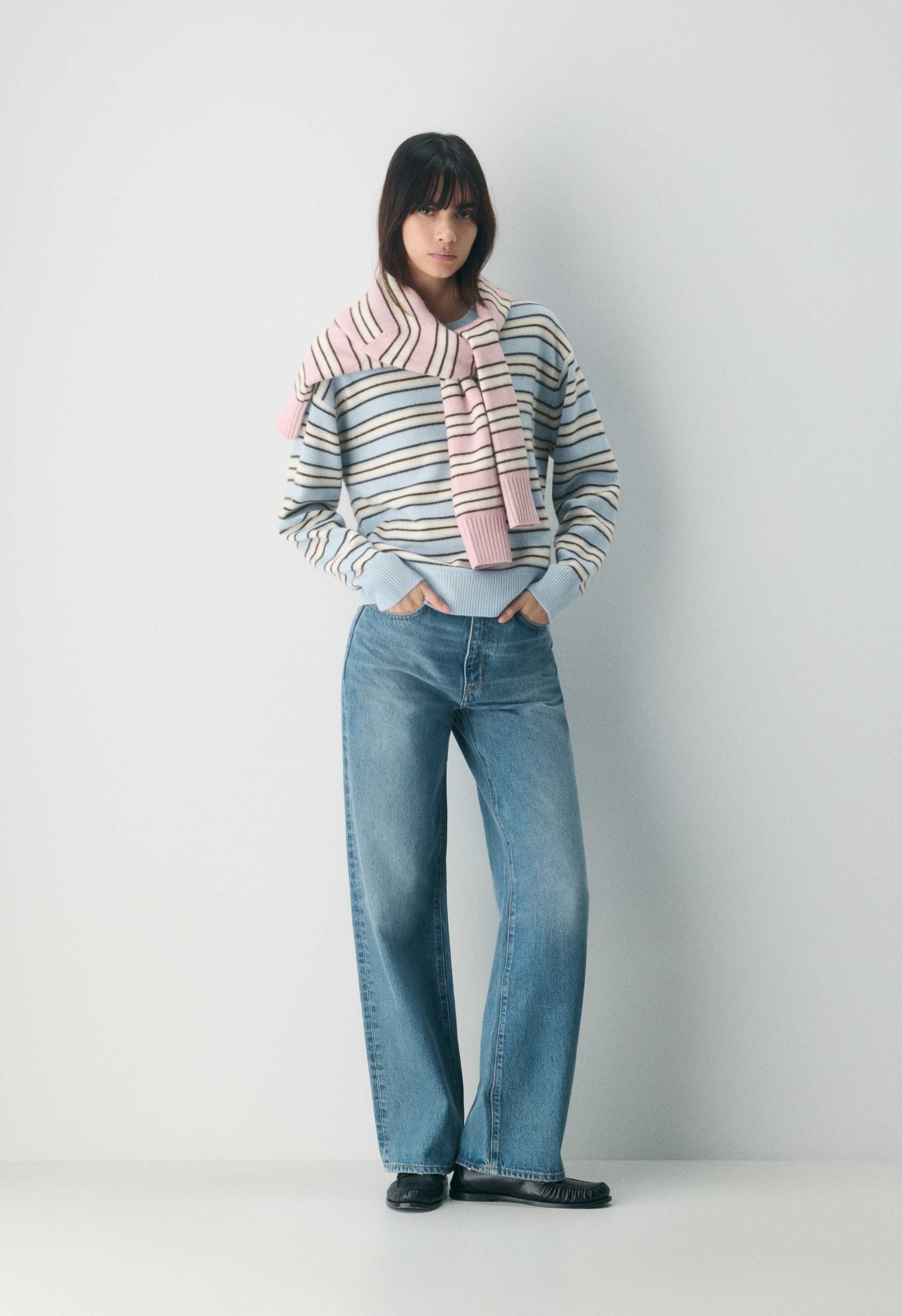 Essential Cashmere Relaxed Crew Sweater