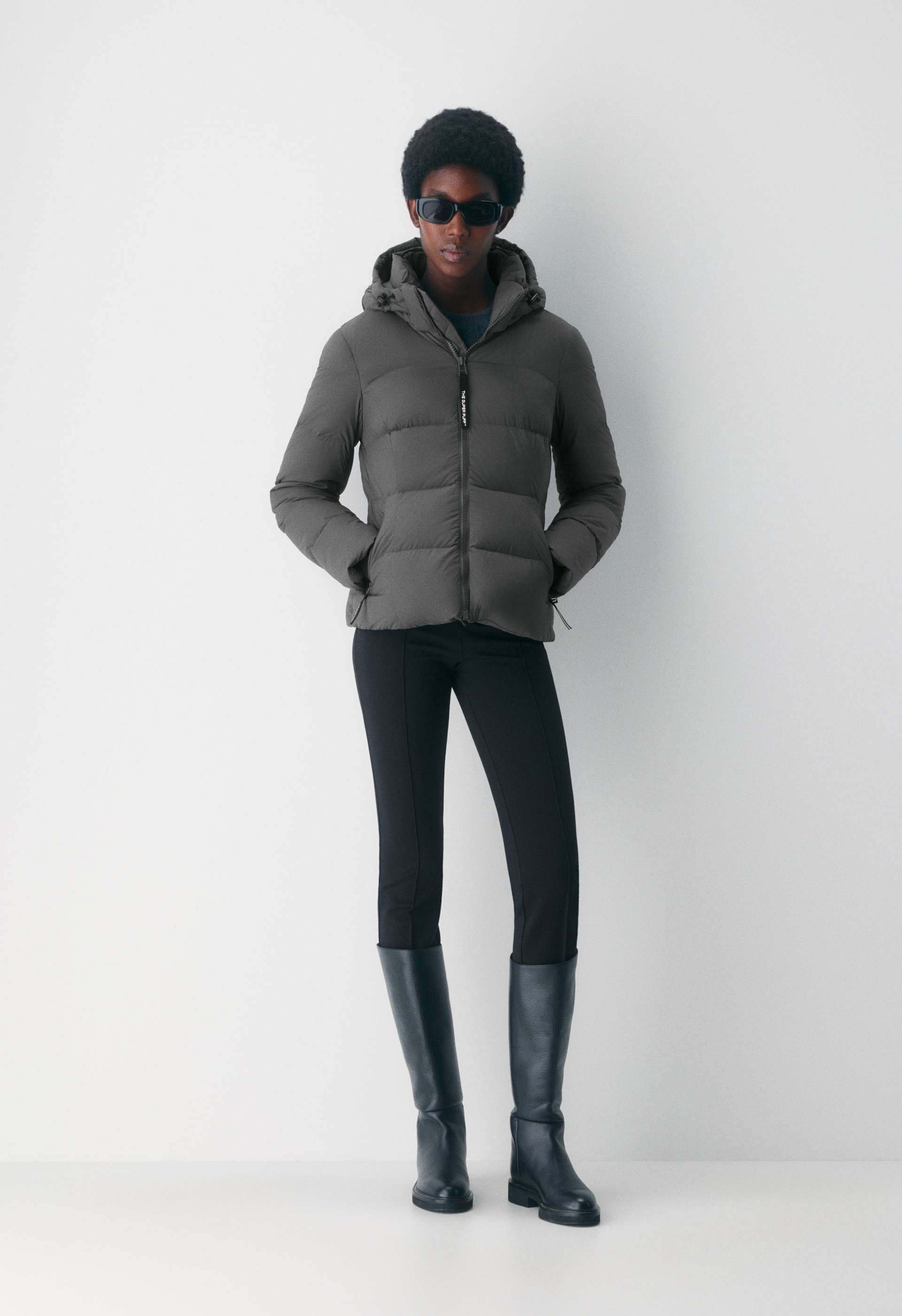 ARITZIA The SuperSnug Puff cliMATTE XS