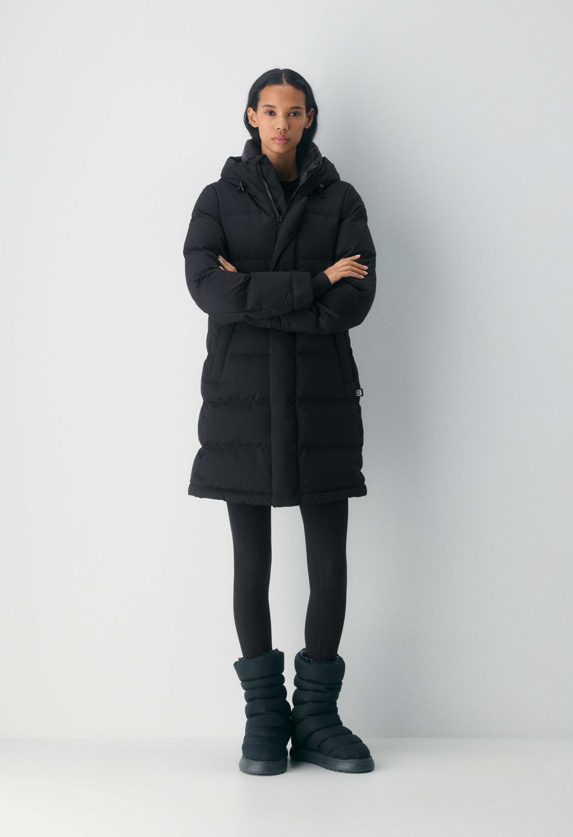 The Super Arctic Parka™ Mid | Aritzia US