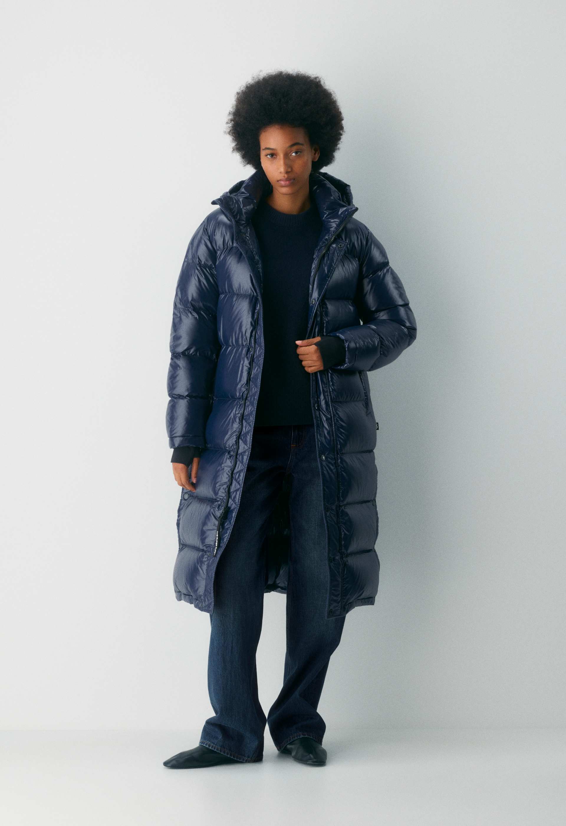 YGM2025 SEESEE SUPERBIGPUFF JACKET ネイビーL The Super Puff™ Long - Hi-Gloss | Aritzia US